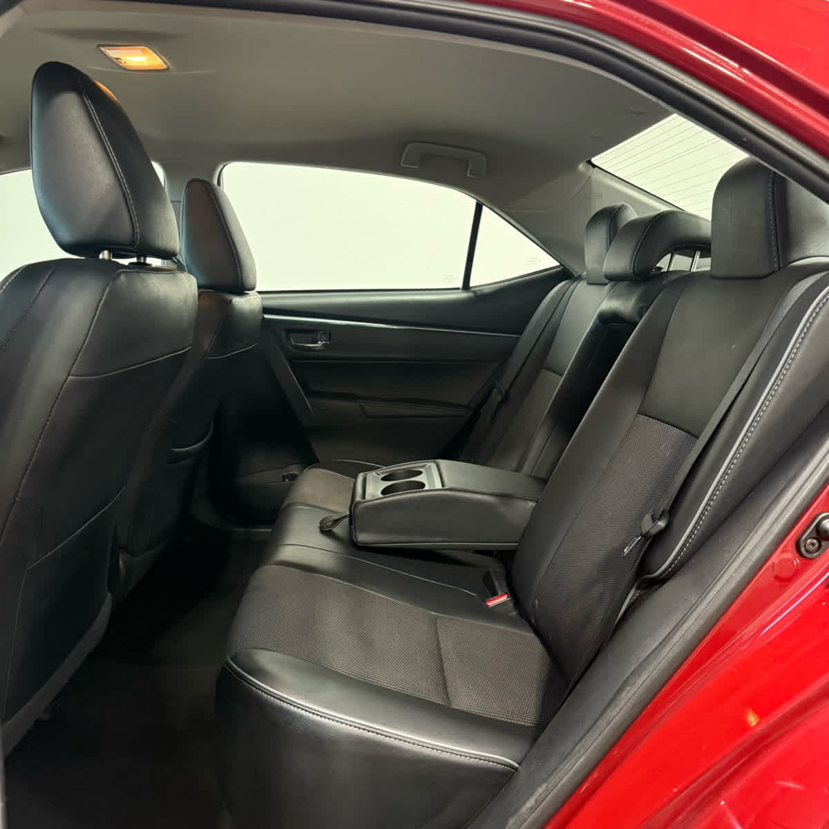 Thumbnail: 2015 Toyota Corolla - 16