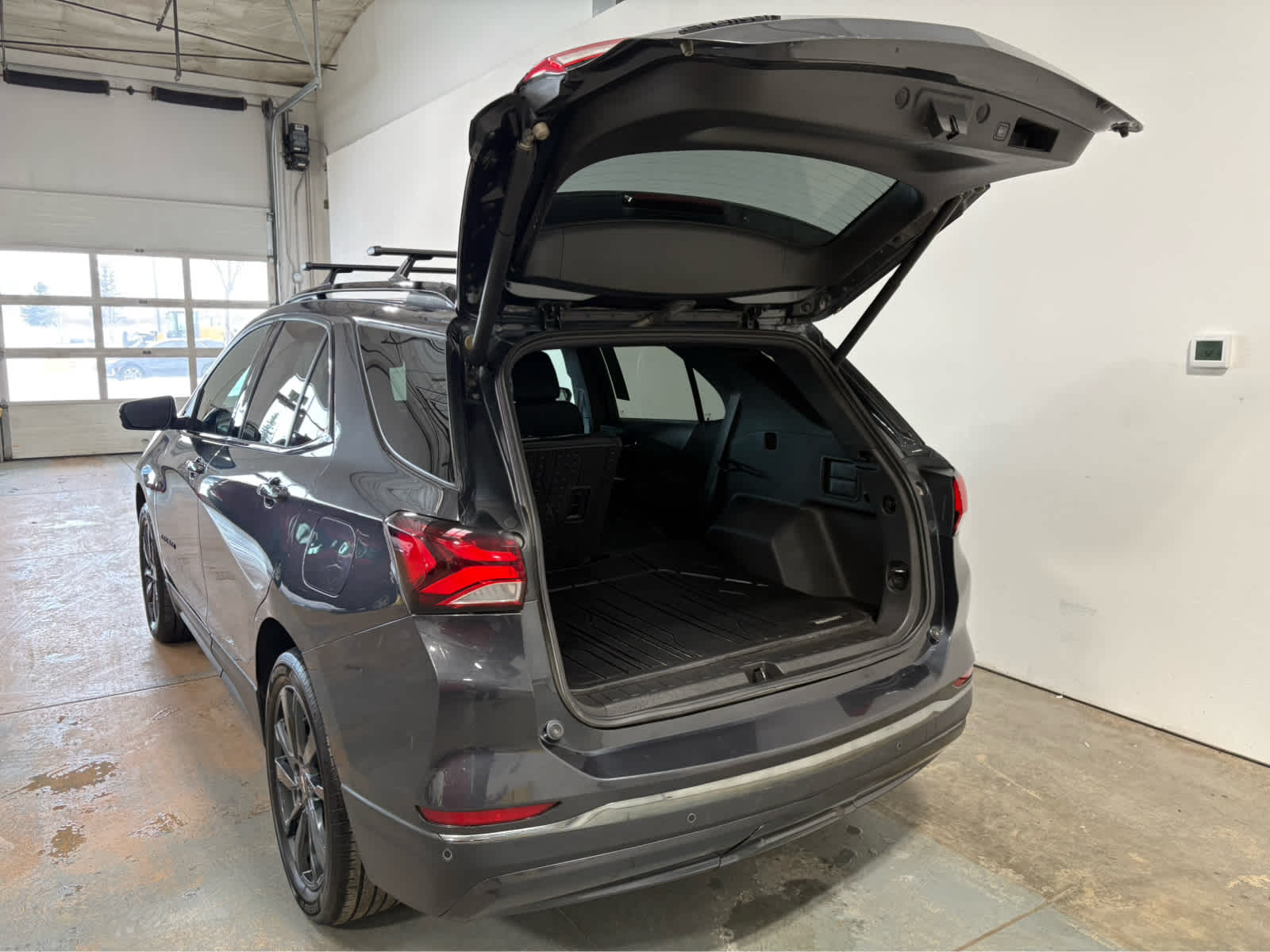 Thumbnail: 2023 Chevrolet Equinox - 4