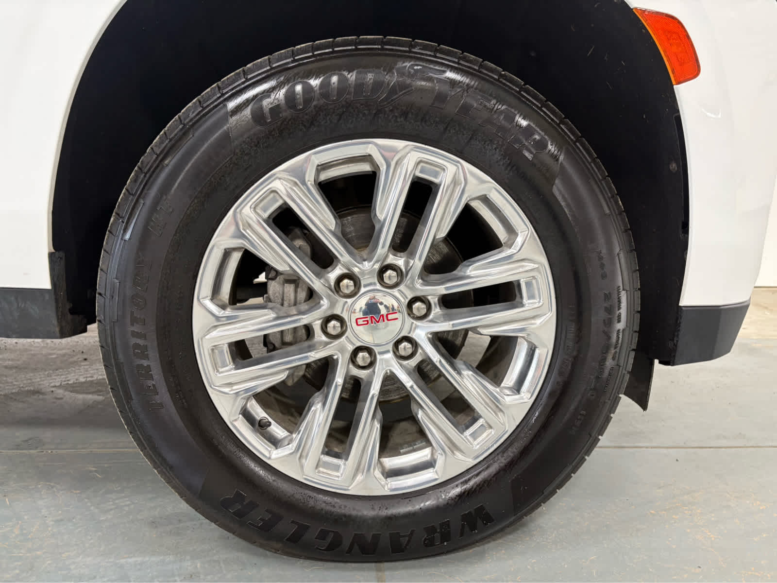 Thumbnail: 2024 GMC Yukon XL - 10