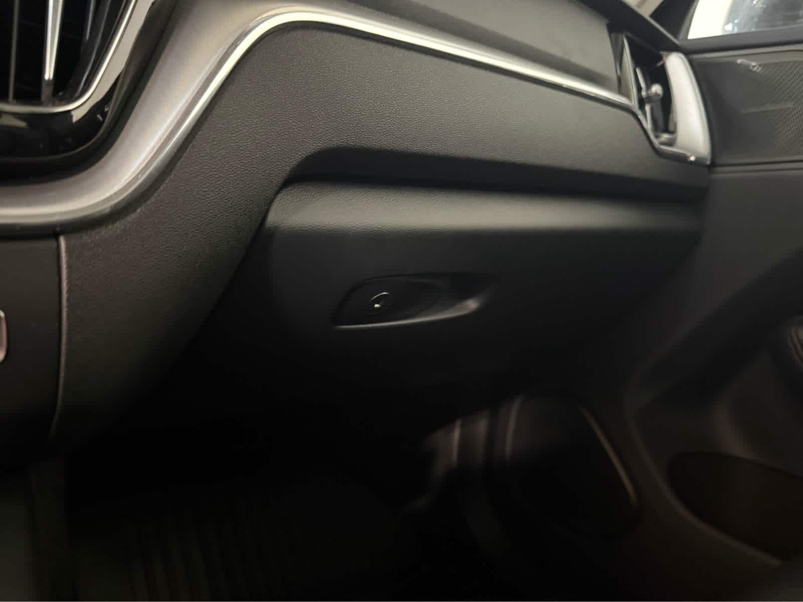 Thumbnail: 2019 Volvo XC60 - 21