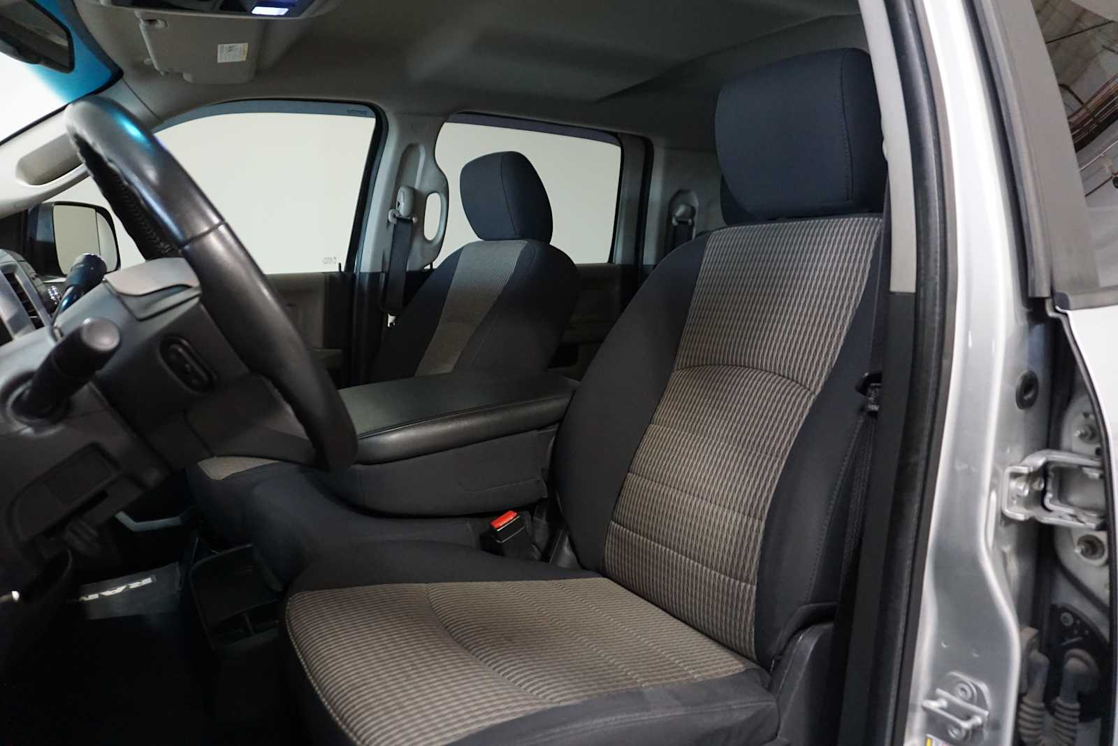 Thumbnail: 2010 Dodge Ram 2500 - 14