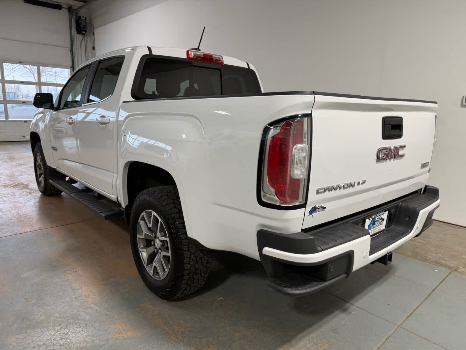 Thumbnail: 2019 GMC Canyon - 3