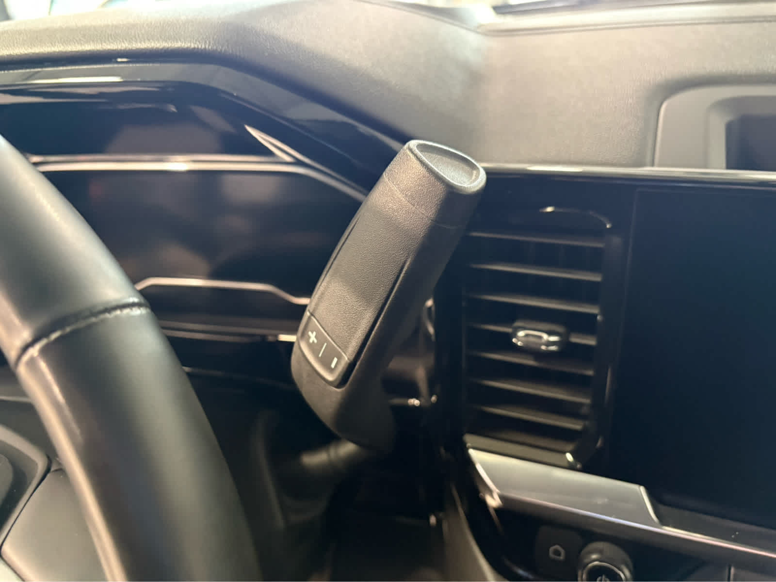 Thumbnail: 2025 Chevrolet Silverado 1500 - 29