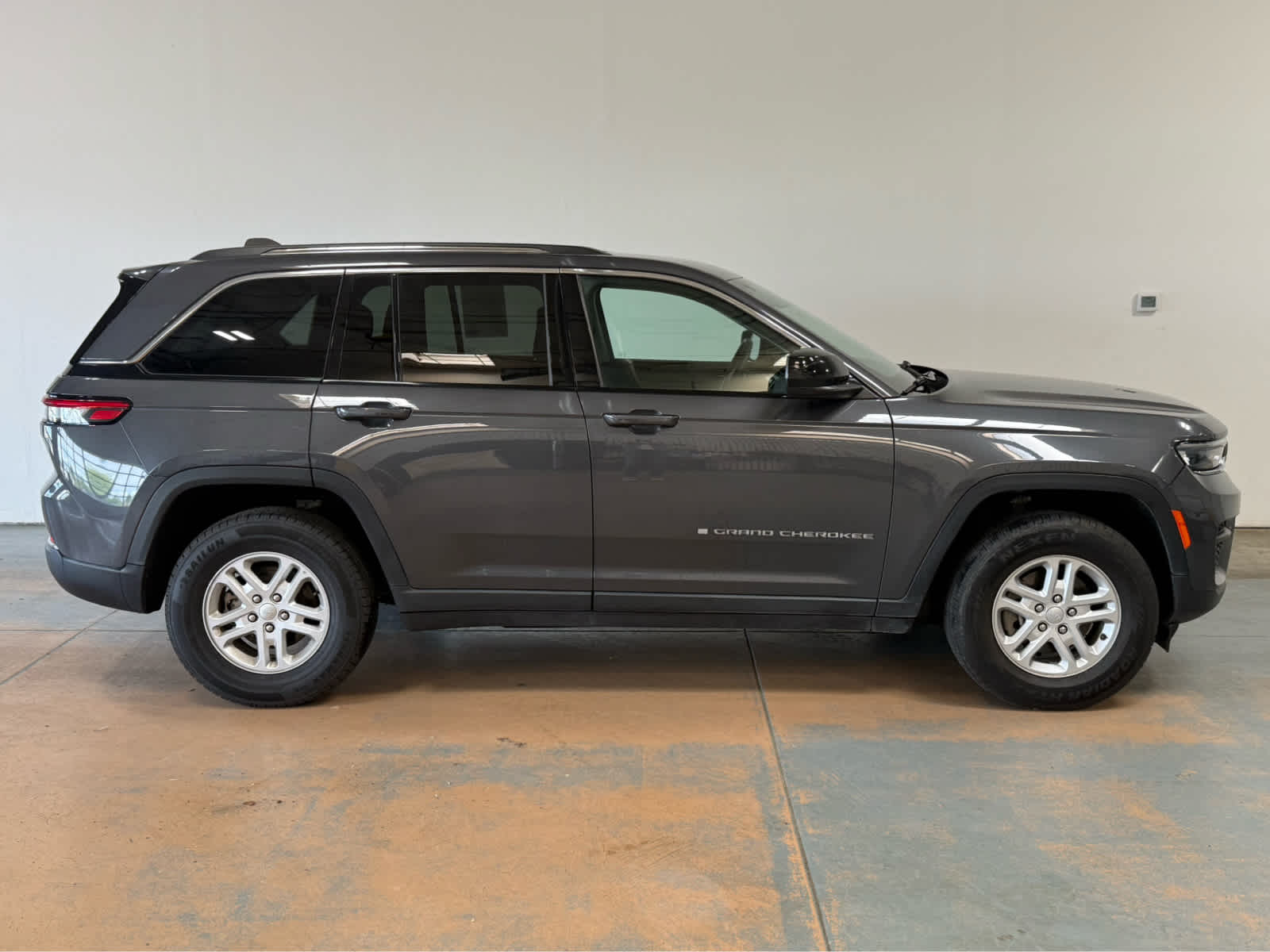 Thumbnail: 2024 Jeep Grand Cherokee - 6