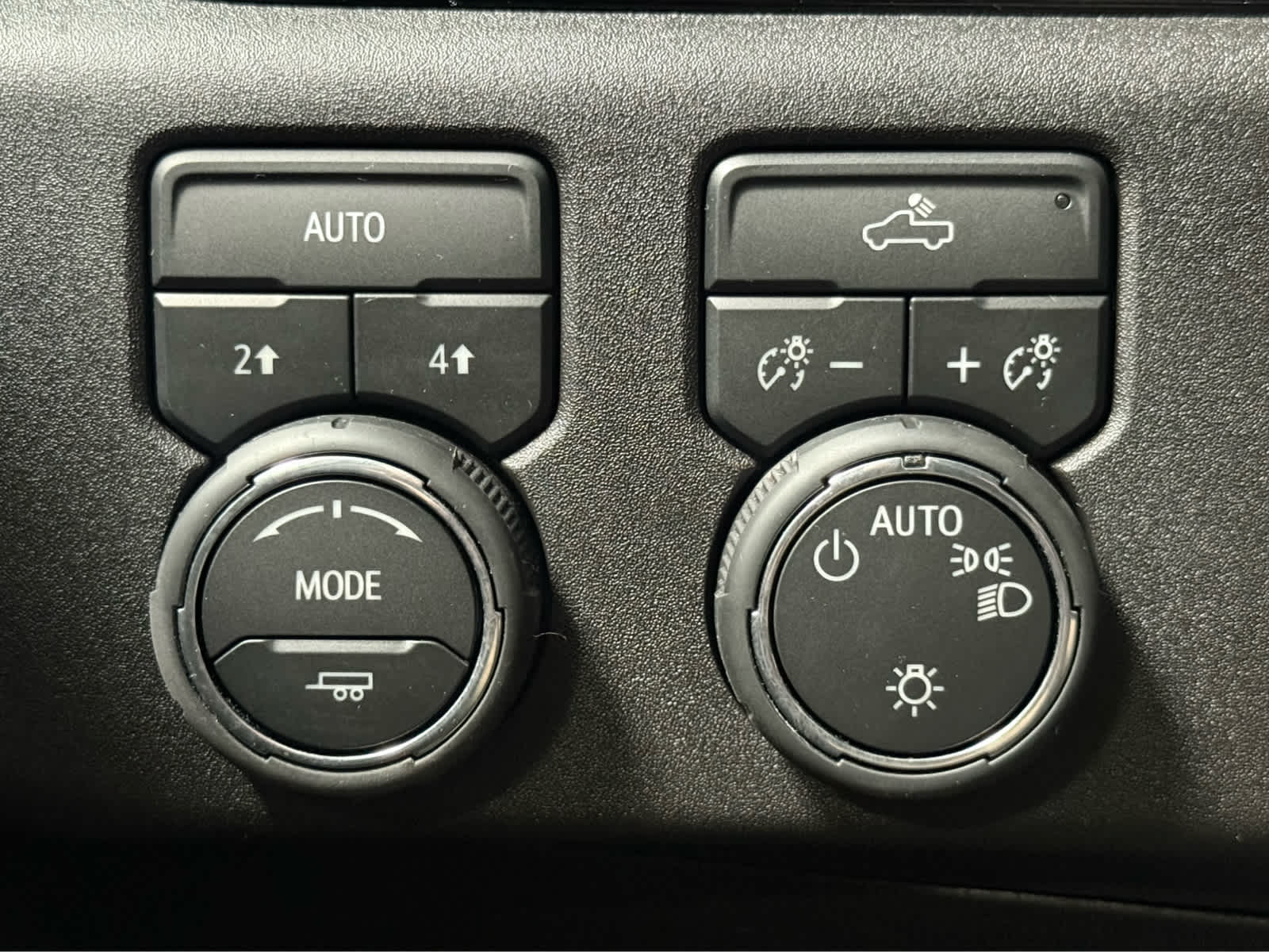 Thumbnail: 2025 Chevrolet Silverado 1500 - 26