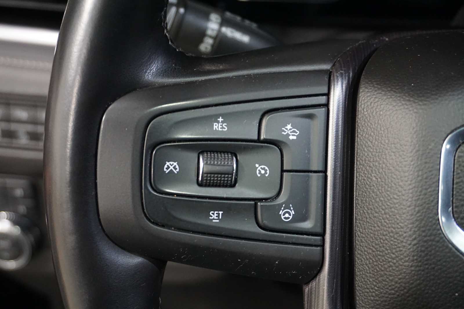 Thumbnail: 2023 GMC Yukon - 25