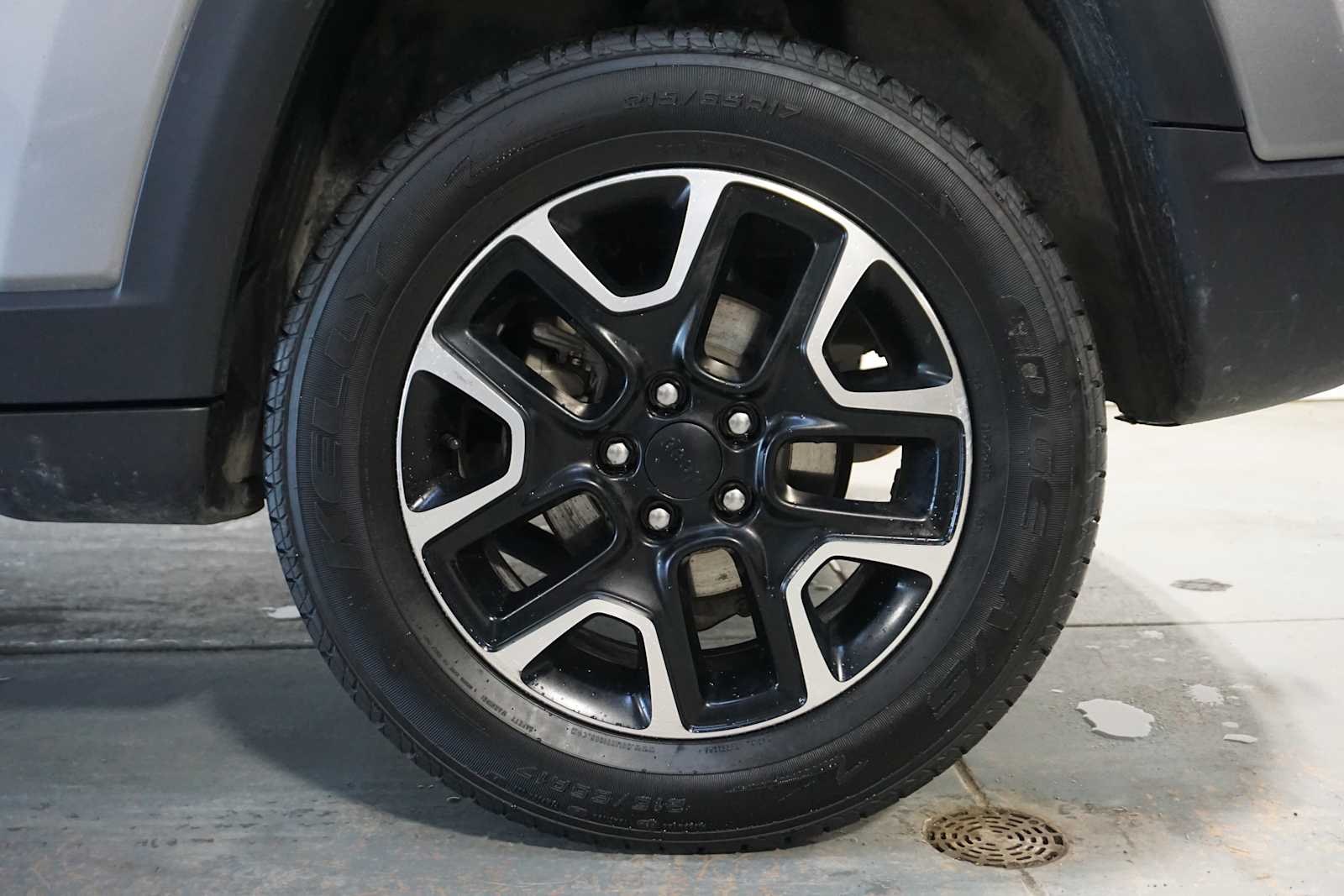 Thumbnail: 2019 Jeep Compass - 9