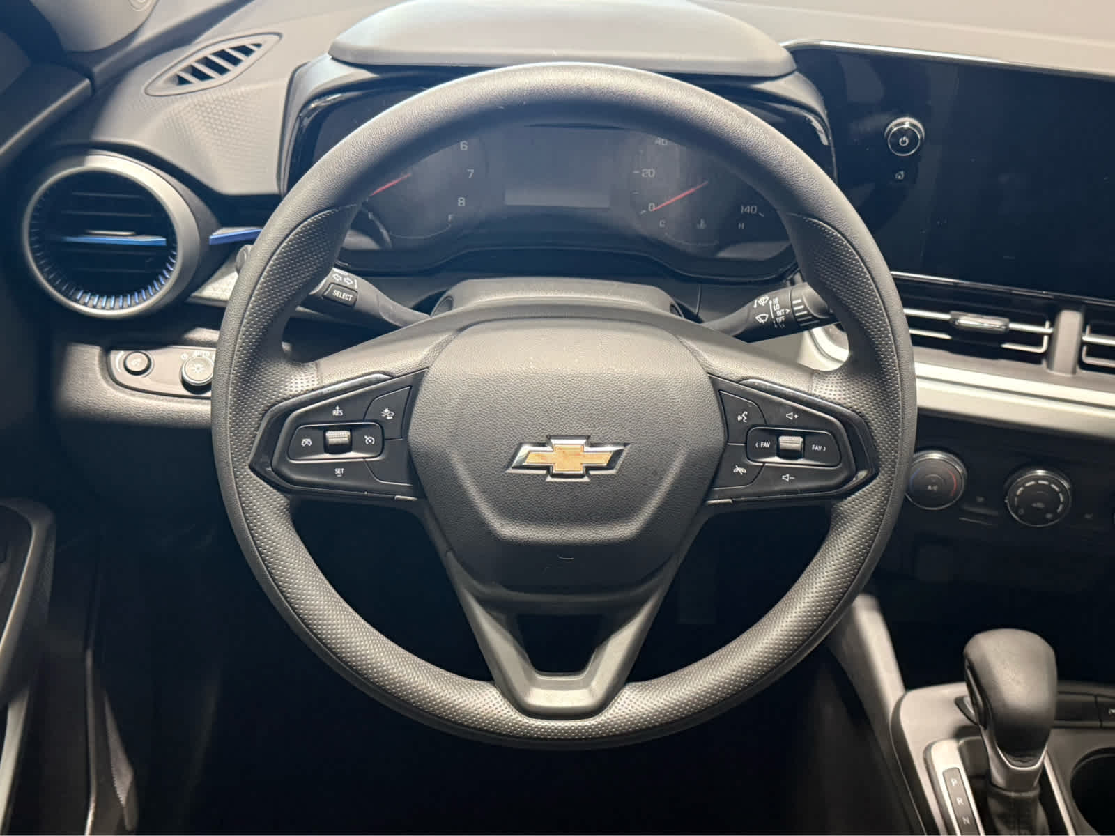 Thumbnail: 2024 Chevrolet Trax - 16