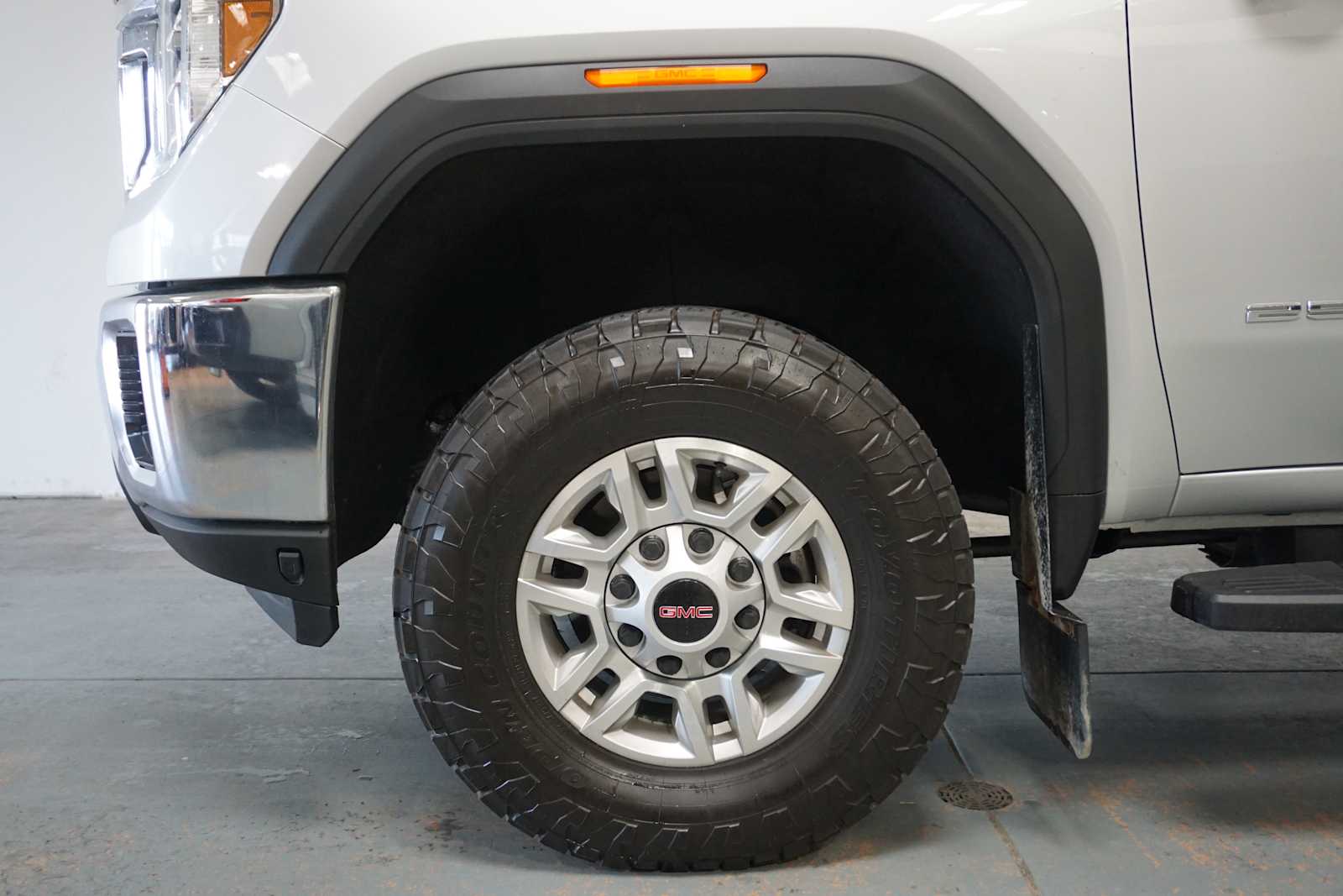 Thumbnail: 2023 GMC Sierra 2500 - 8