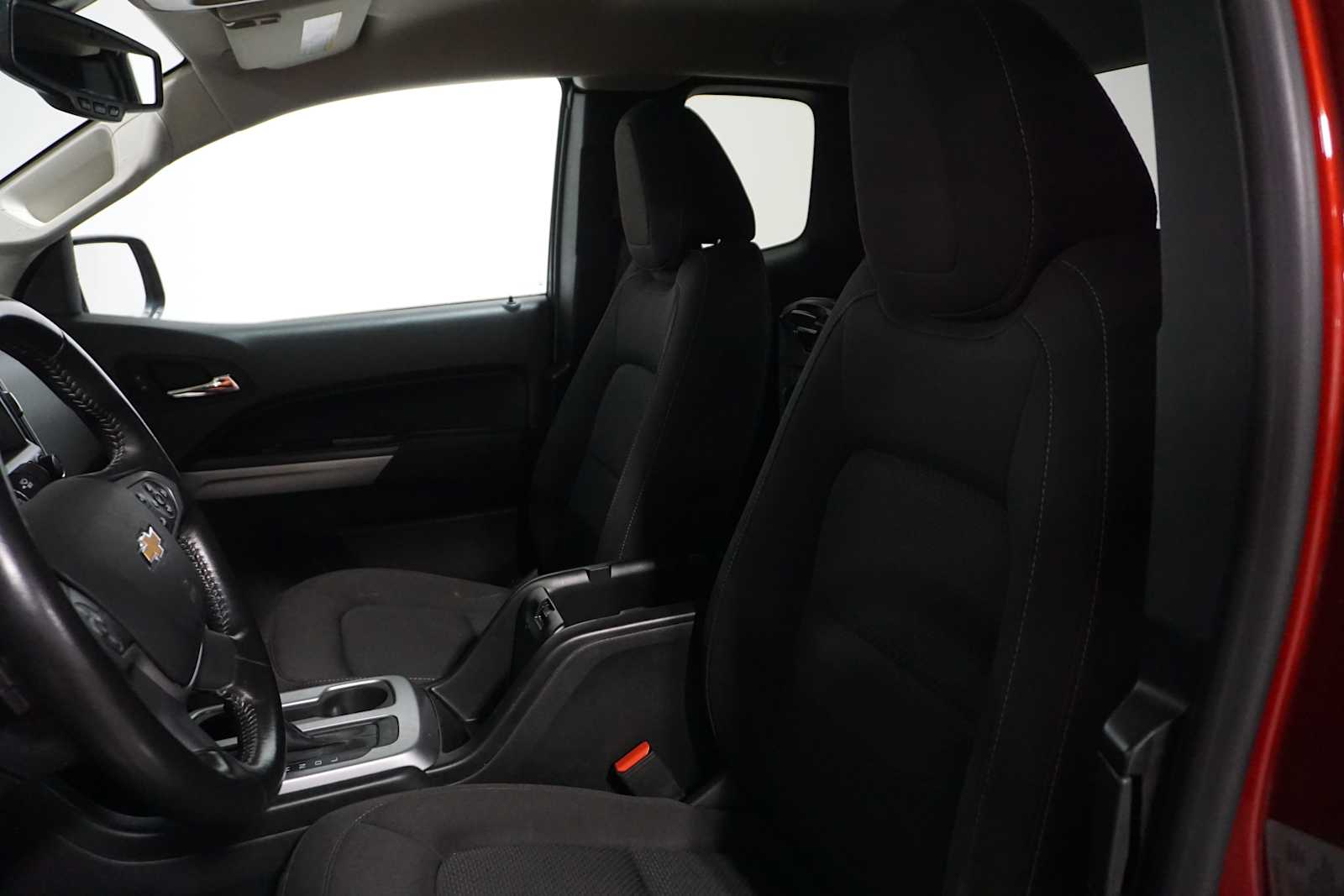 Thumbnail: 2022 Chevrolet Colorado - 23