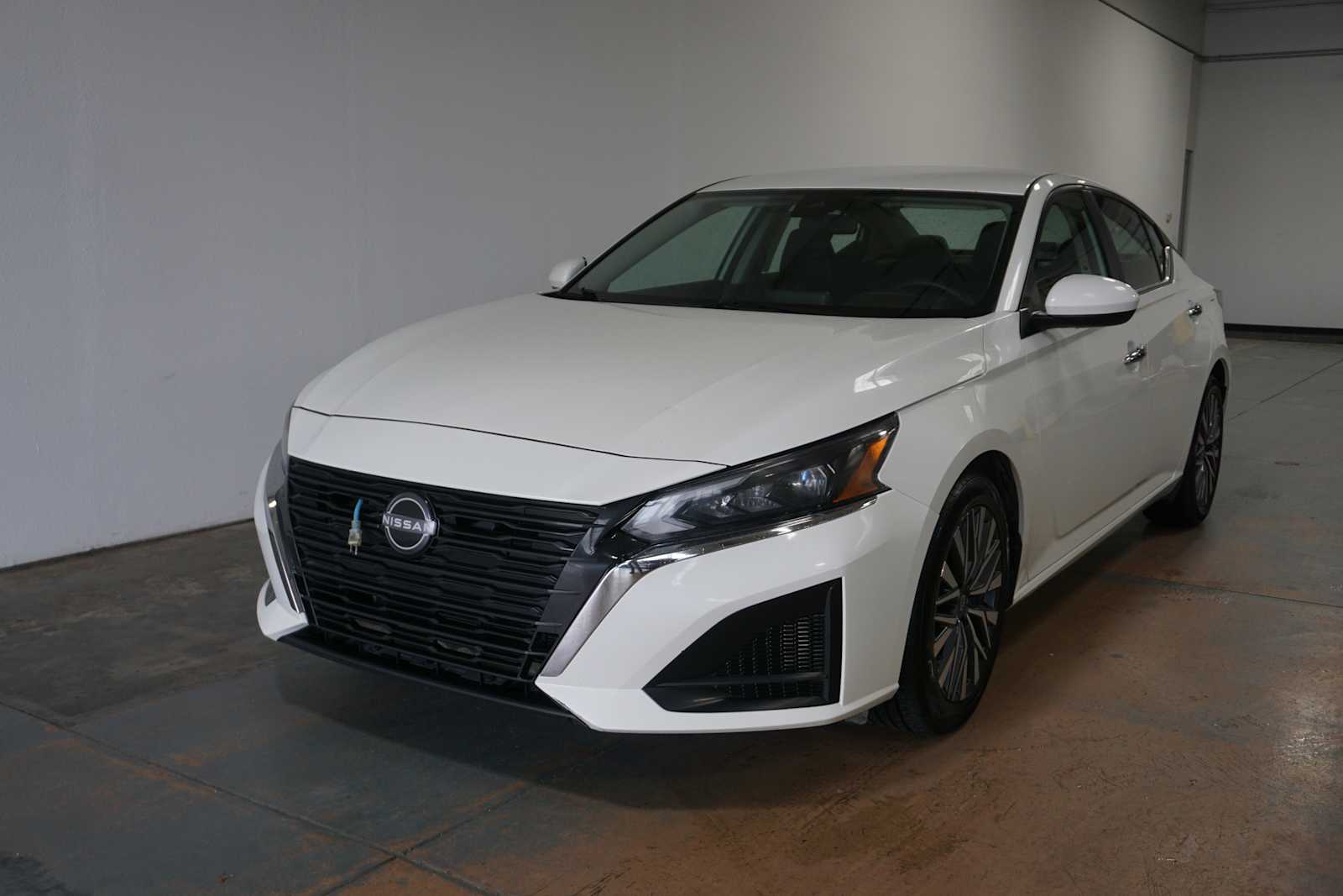 Thumbnail: 2023 Nissan Altima - 1