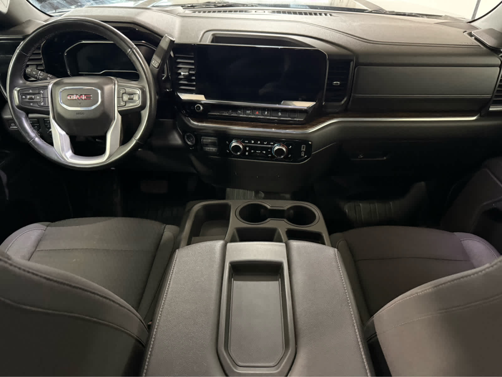 Thumbnail: 2024 GMC Sierra 2500 - 16
