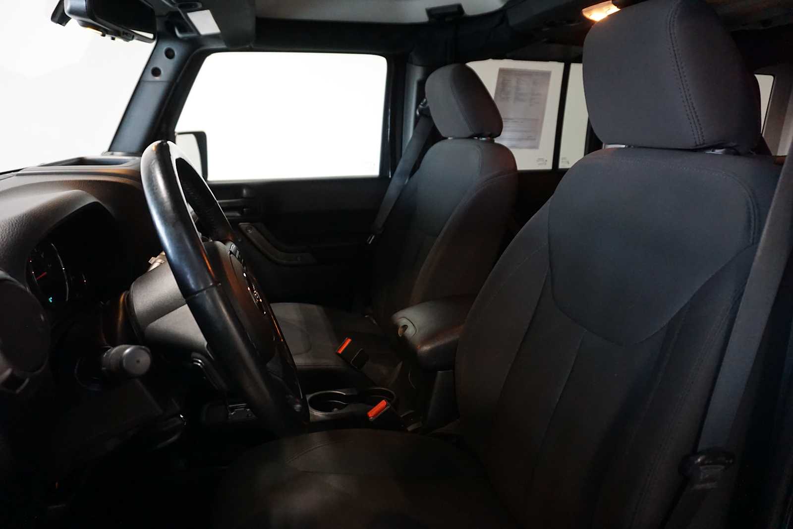 Thumbnail: 2018 Jeep Wrangler - 15