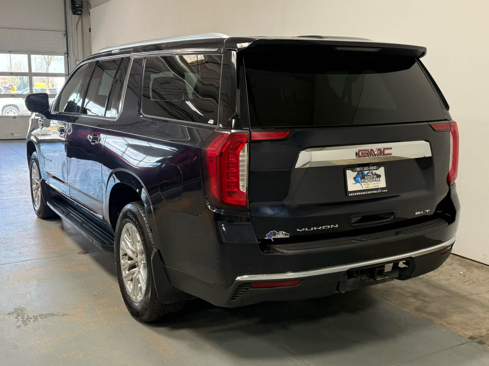 Thumbnail: 2023 GMC Yukon XL - 3