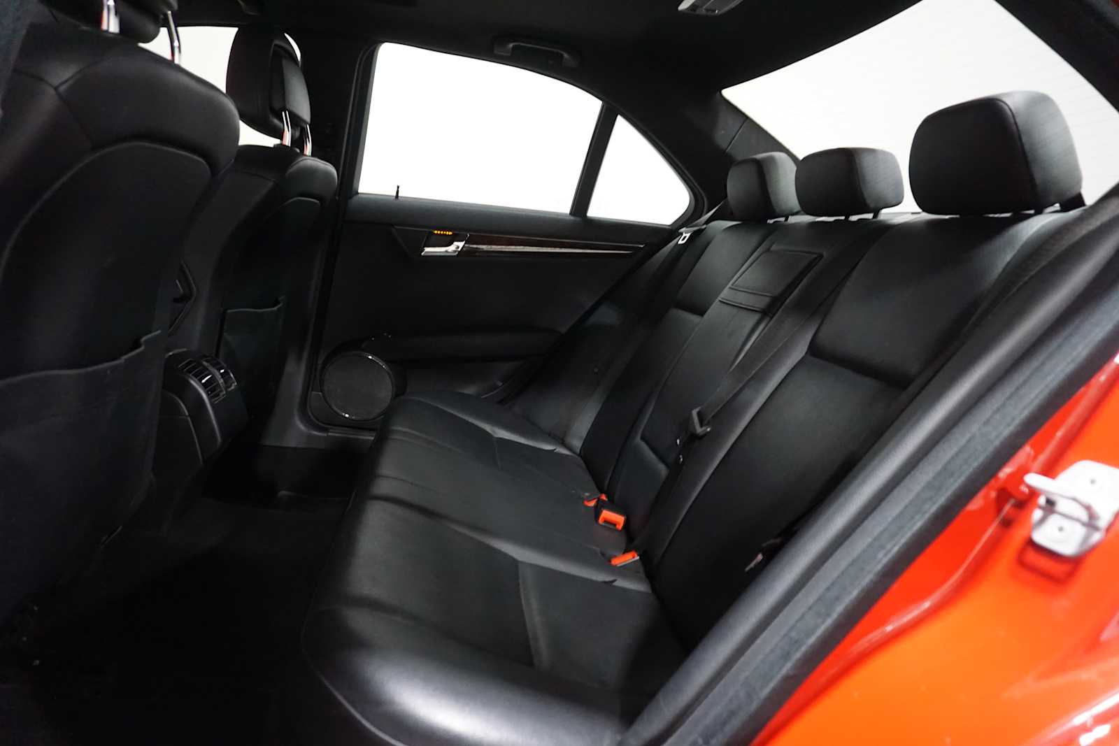 Thumbnail: 2010 Mercedes-Benz C-Class - 15