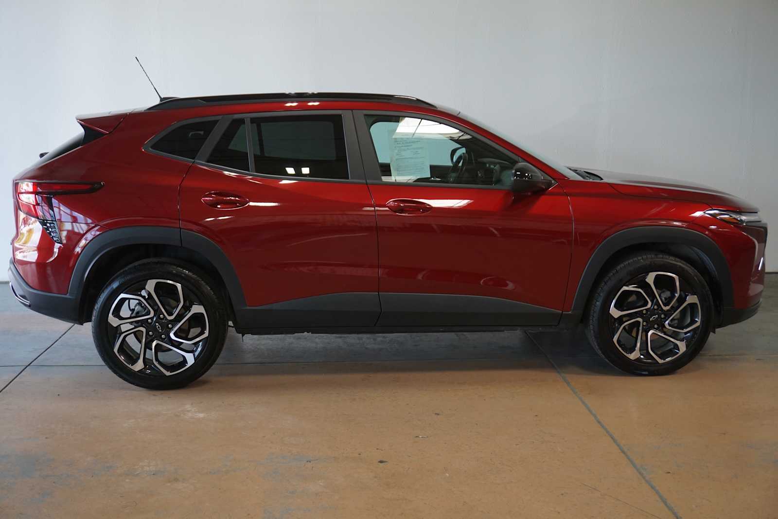 Thumbnail: 2024 Chevrolet Trax - 5