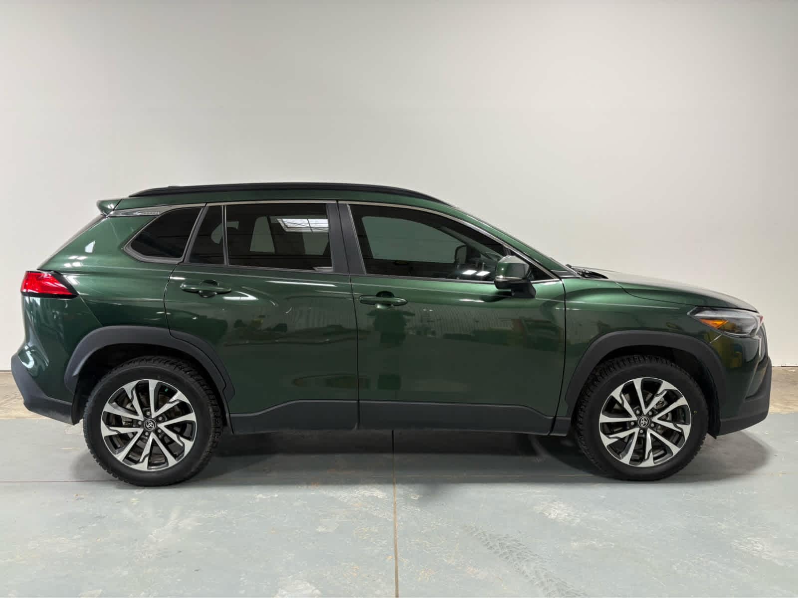 Thumbnail: 2023 Toyota Corolla Cross - 6