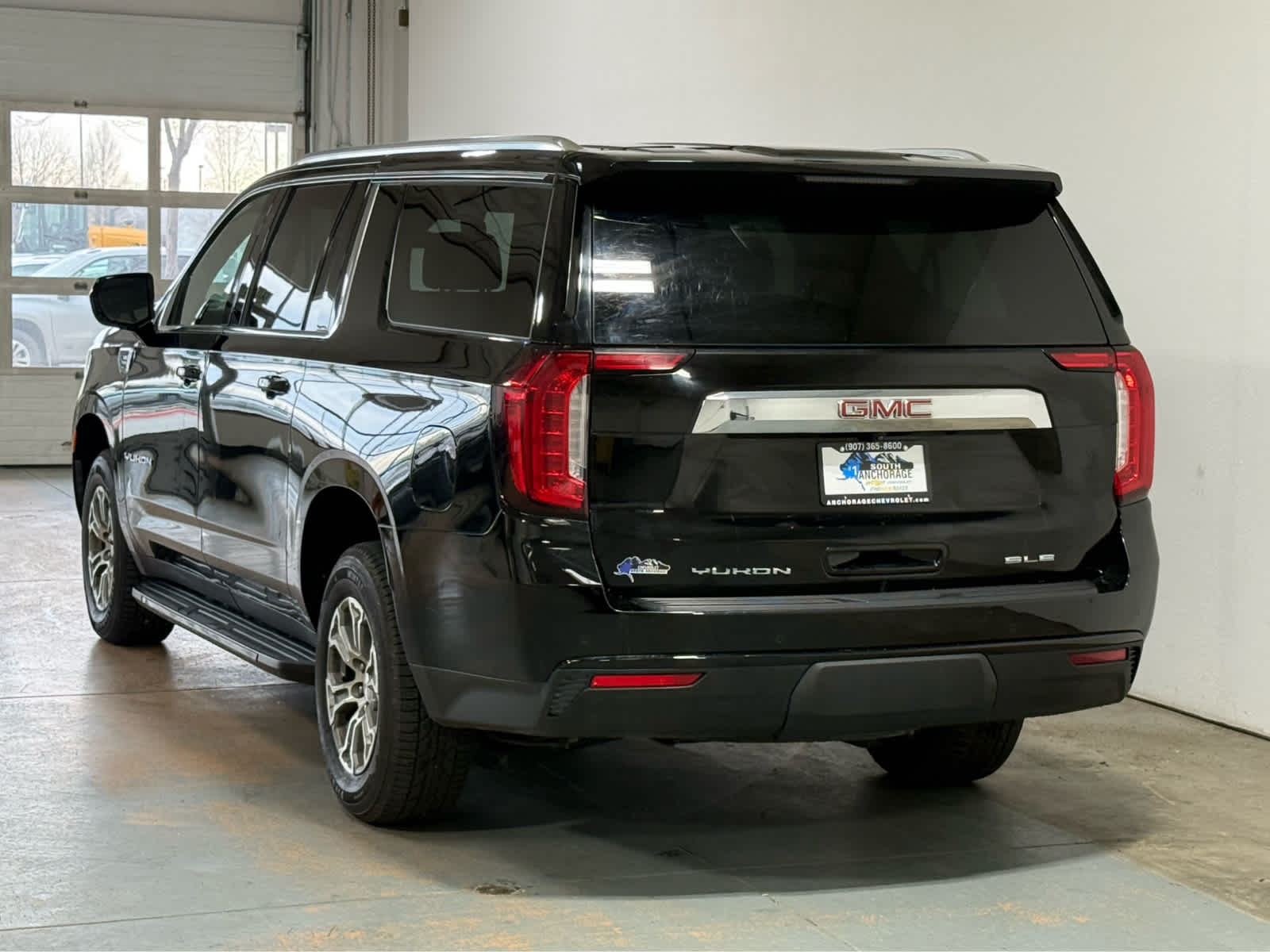 Thumbnail: 2024 GMC Yukon XL - 3