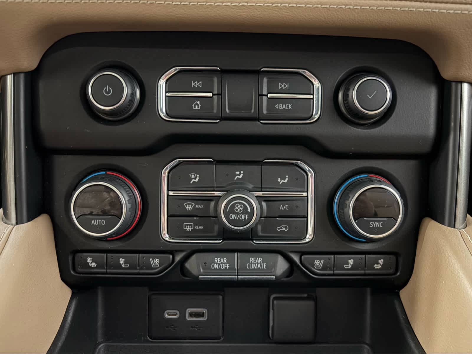 Thumbnail: 2021 Chevrolet Tahoe - 20