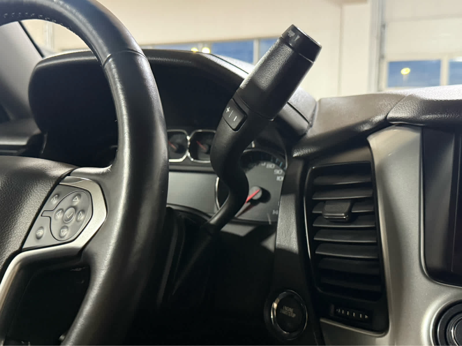 Thumbnail: 2016 Chevrolet Tahoe - 26