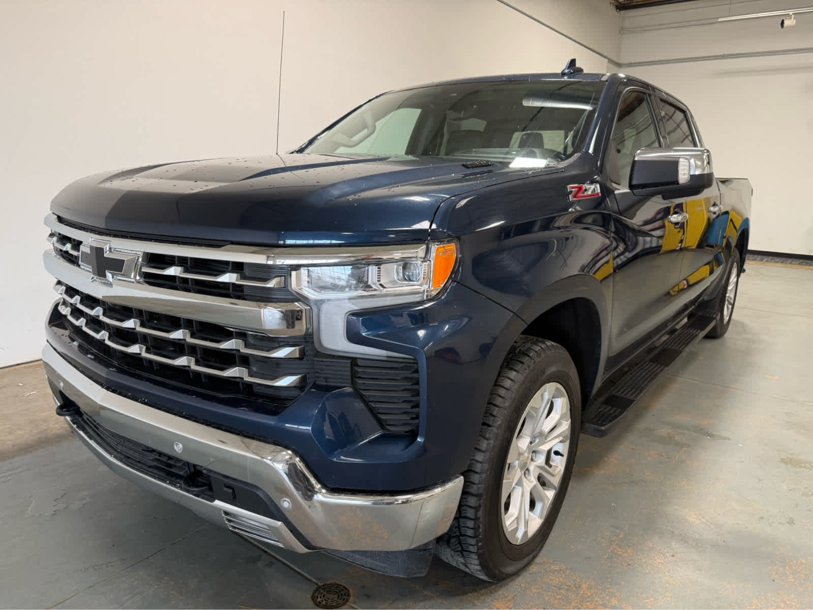 Thumbnail: 2022 Chevrolet Silverado 1500 - 1