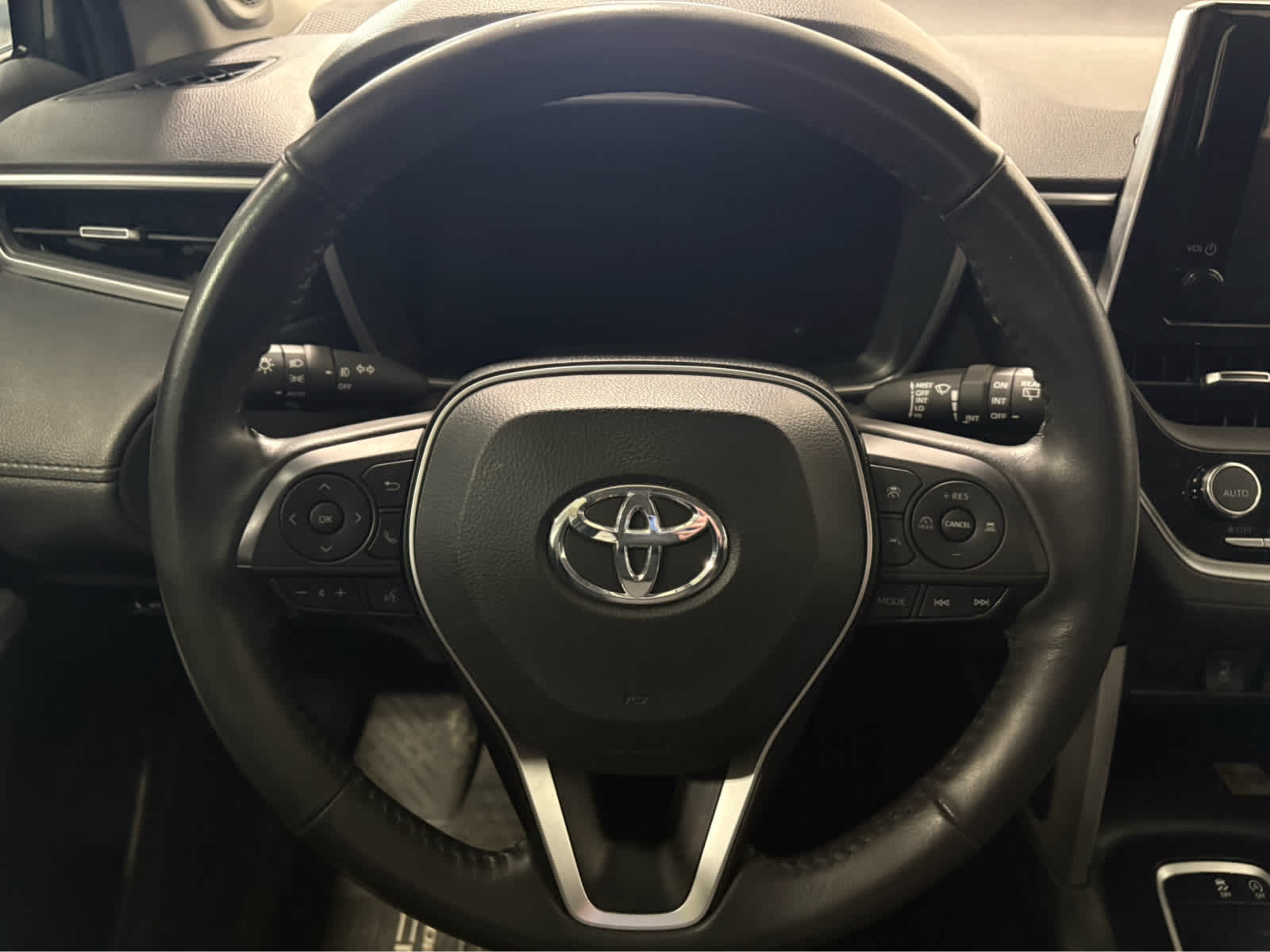 Thumbnail: 2023 Toyota Corolla Cross - 17