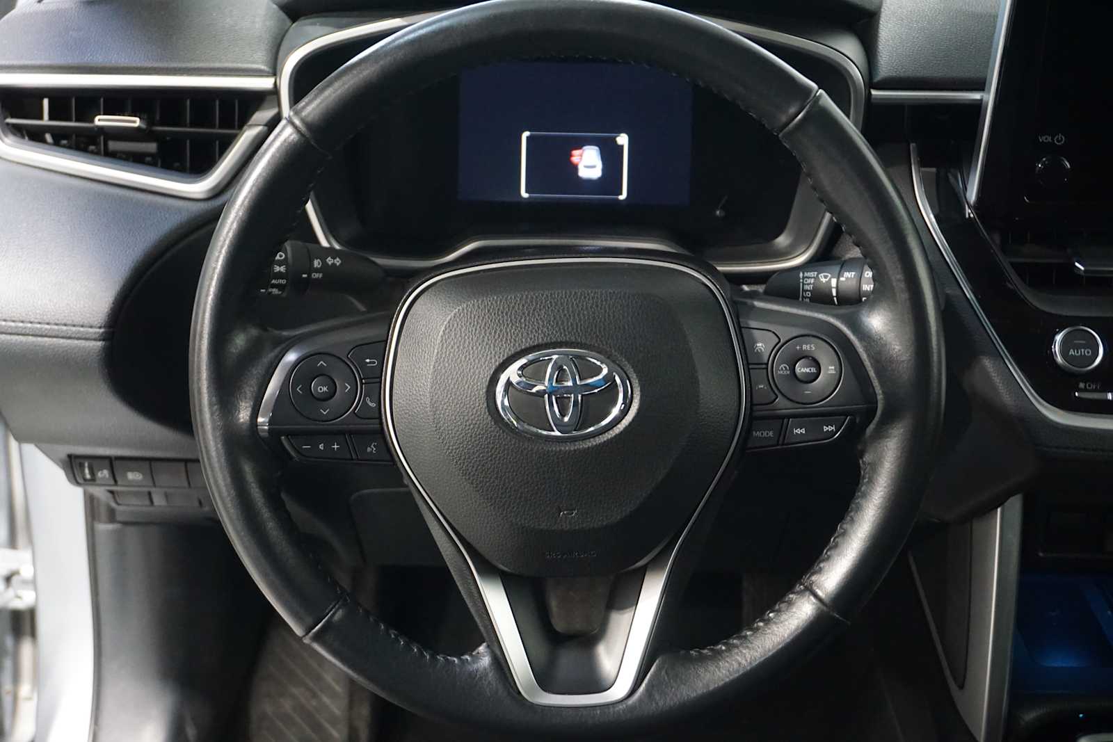 Thumbnail: 2023 Toyota Corolla Cross - 17