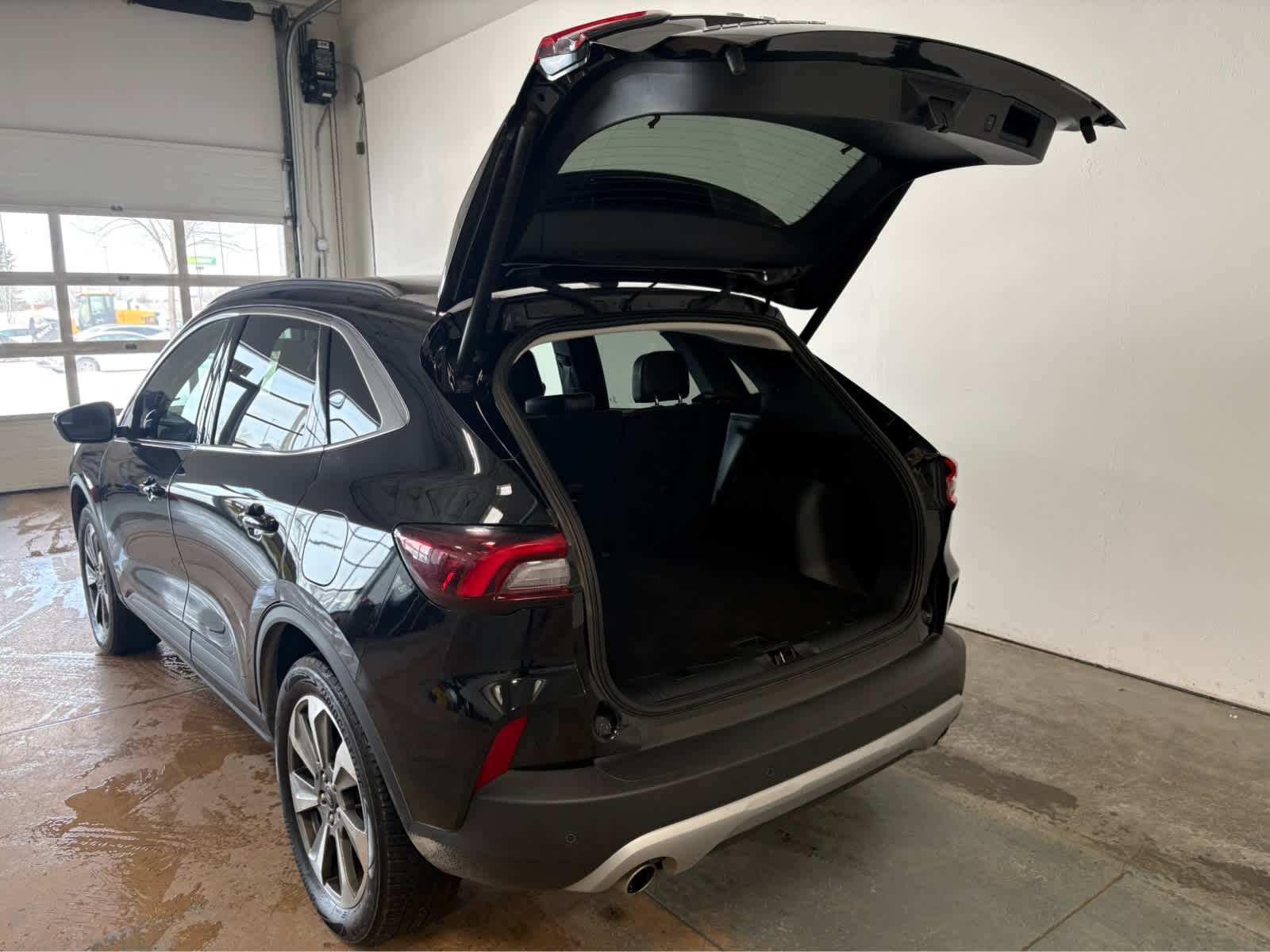 Thumbnail: 2025 Ford Escape - 4