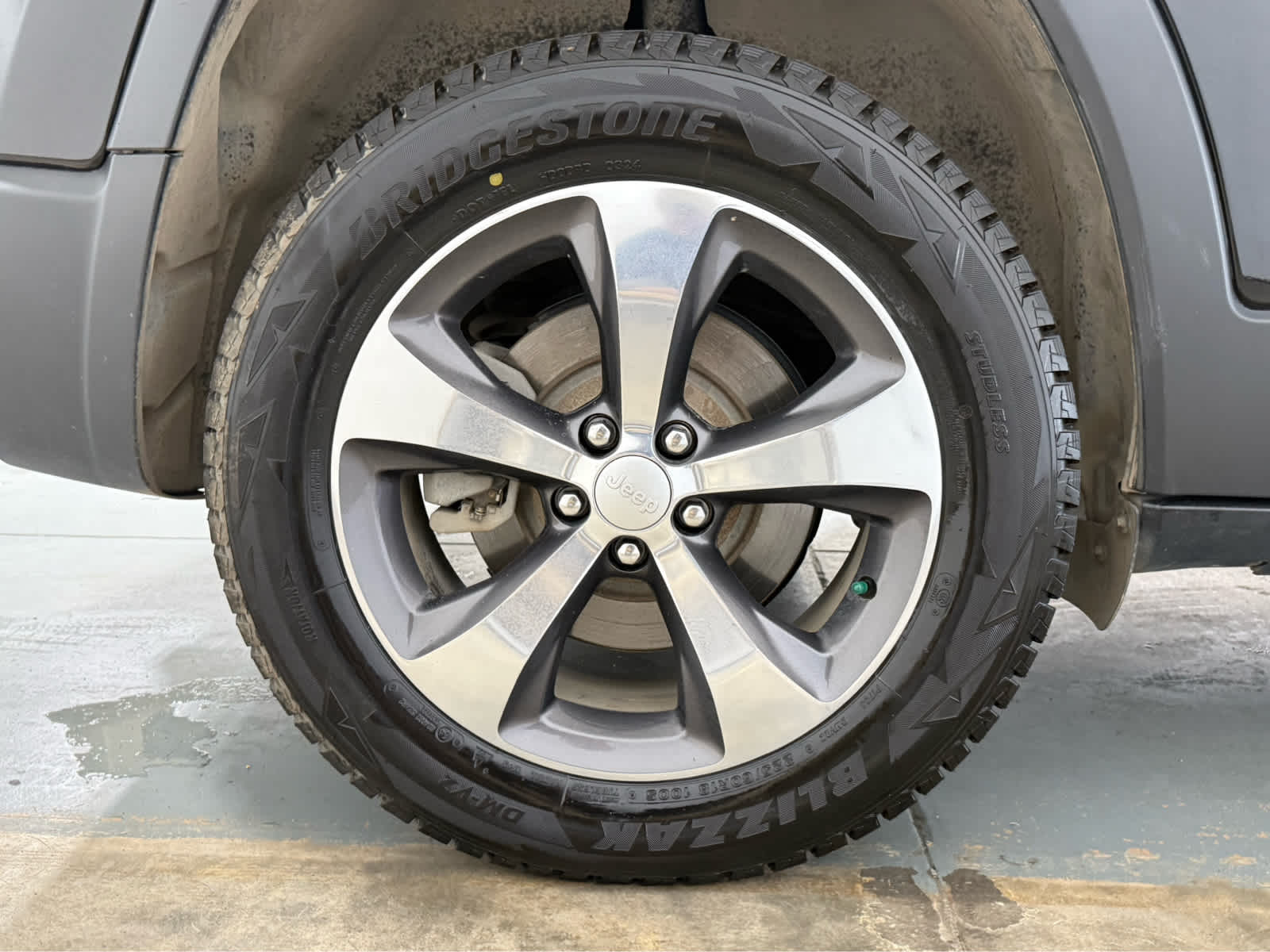 Thumbnail: 2019 Jeep Cherokee - 9