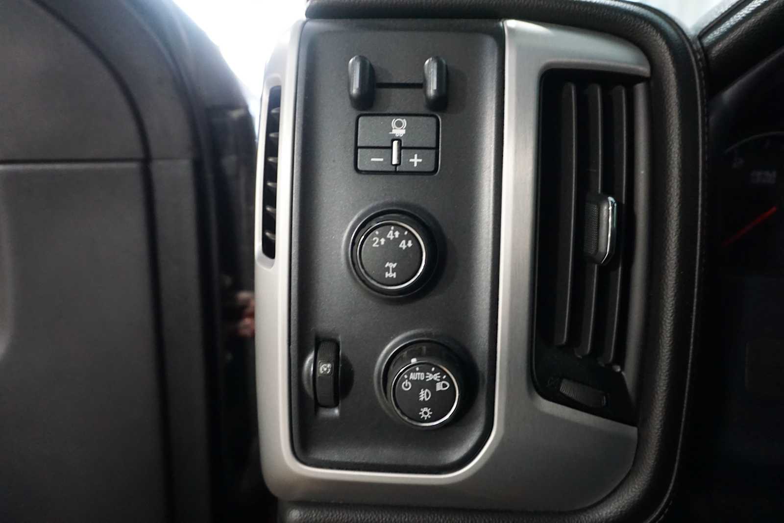 Thumbnail: 2015 GMC Sierra 2500 - 27