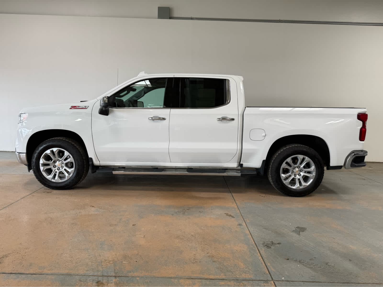 Thumbnail: 2023 Chevrolet Silverado 1500 - 2