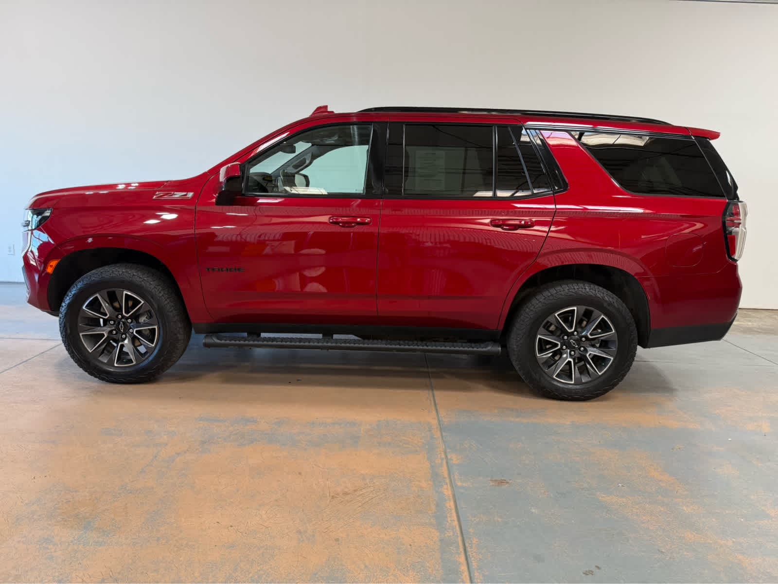 Thumbnail: 2021 Chevrolet Tahoe - 2