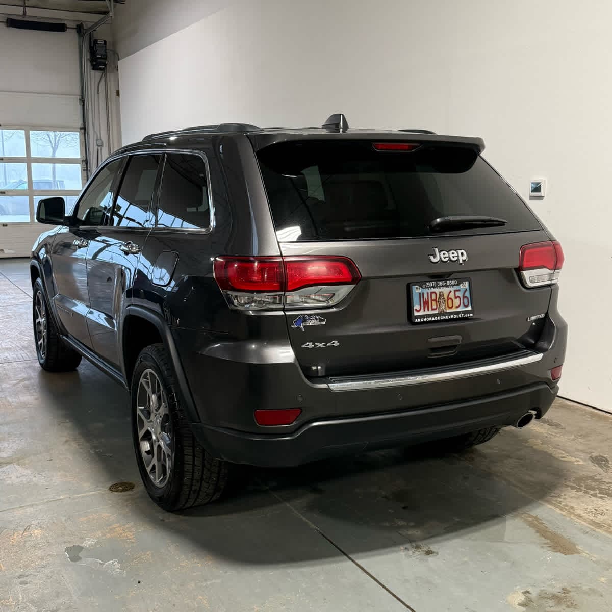 Thumbnail: 2020 Jeep Grand Cherokee - 3