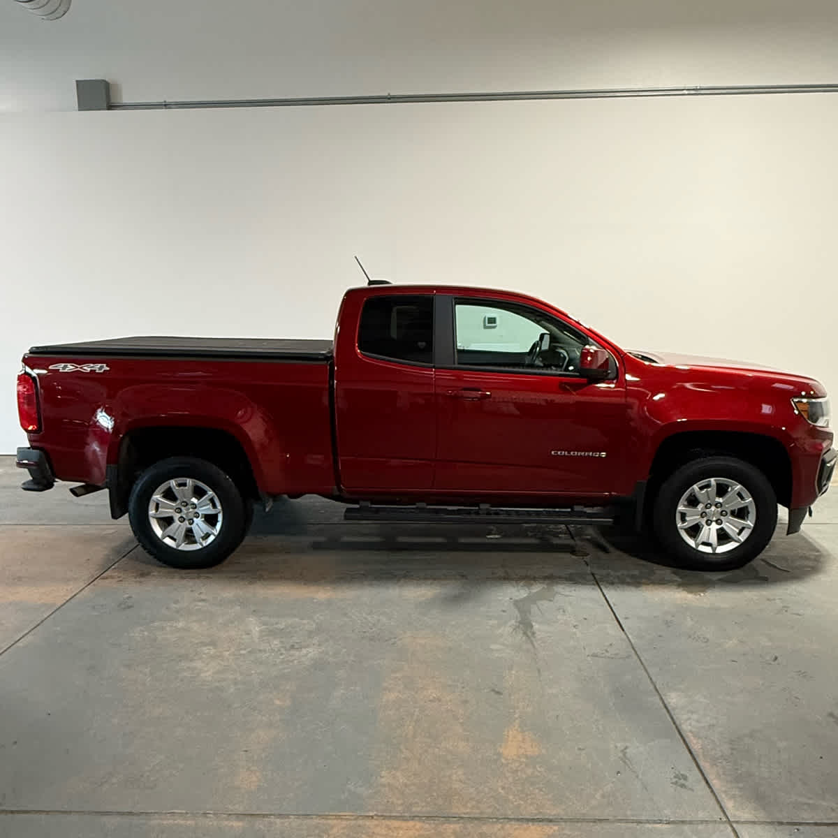 Thumbnail: 2022 Chevrolet Colorado - 6