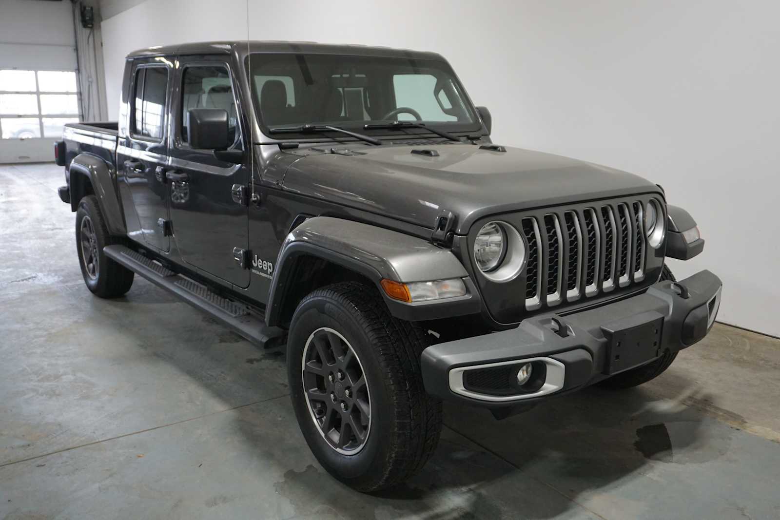 Thumbnail: 2023 Jeep Gladiator - 8
