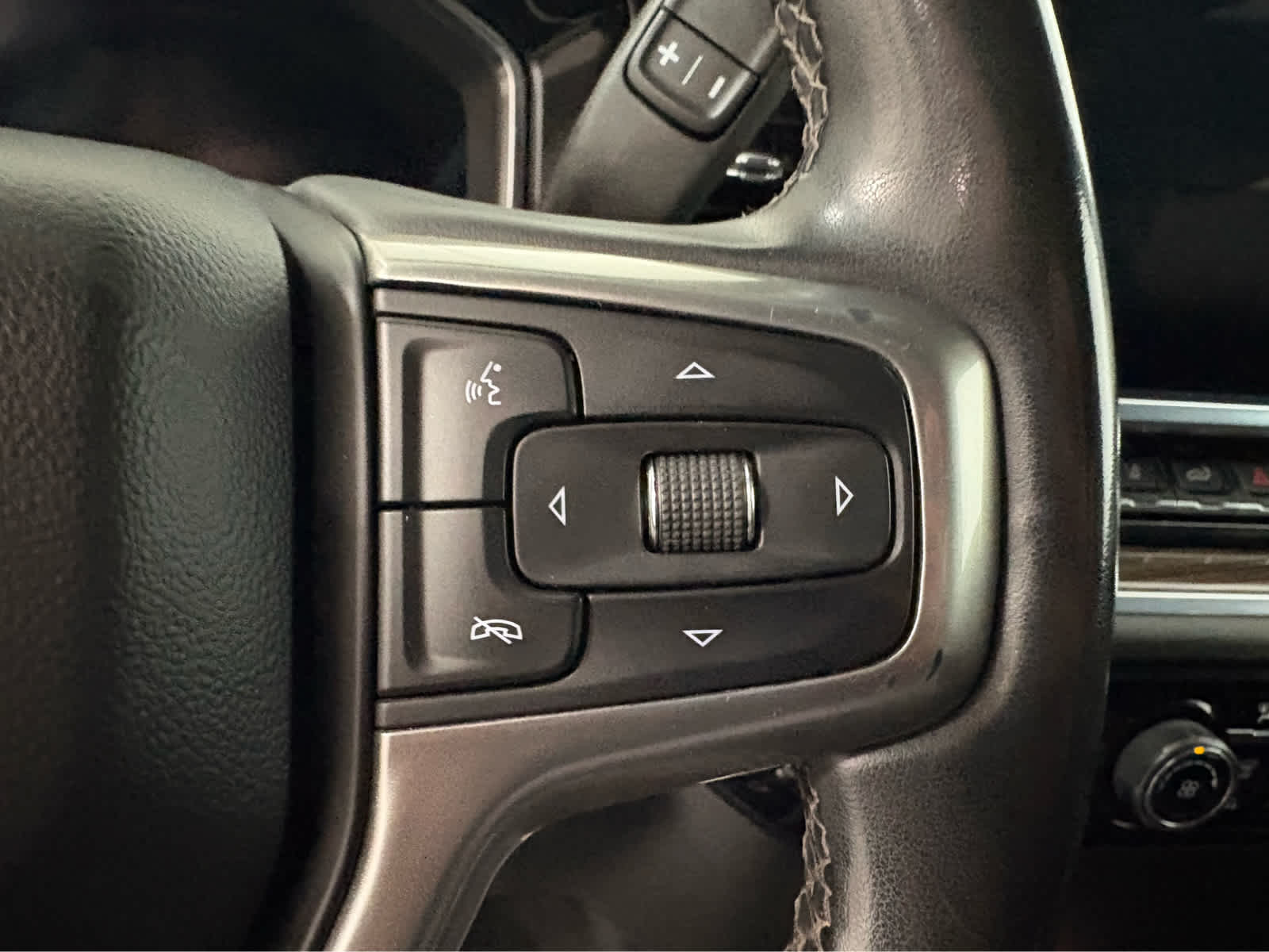 Thumbnail: 2024 Chevrolet Silverado 3500 - 20