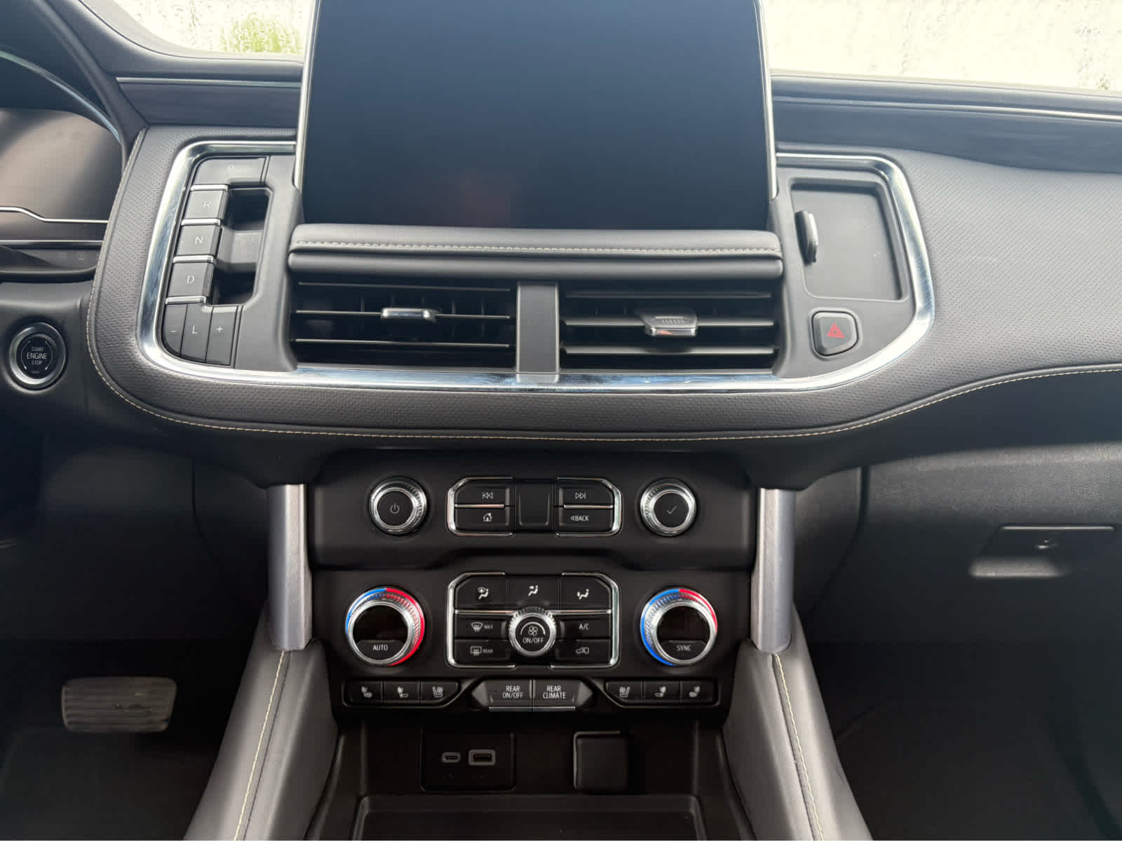 Thumbnail: 2024 GMC Yukon XL - 24