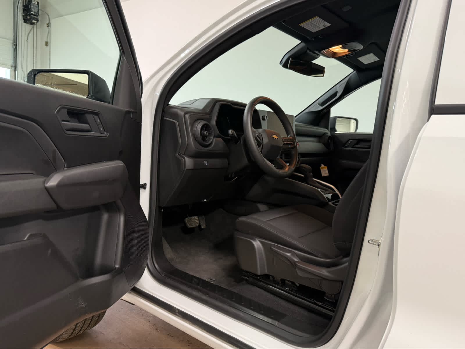 Thumbnail: 2026 Chevrolet Colorado - 13