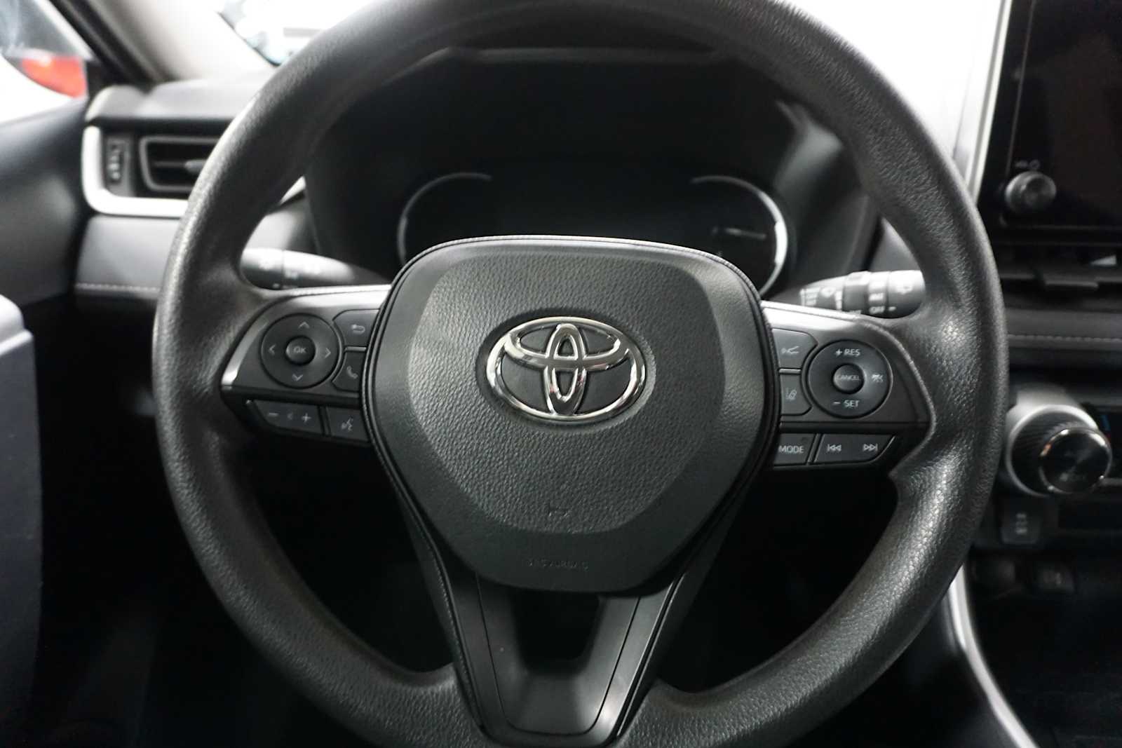 Thumbnail: 2024 Toyota RAV4 - 19