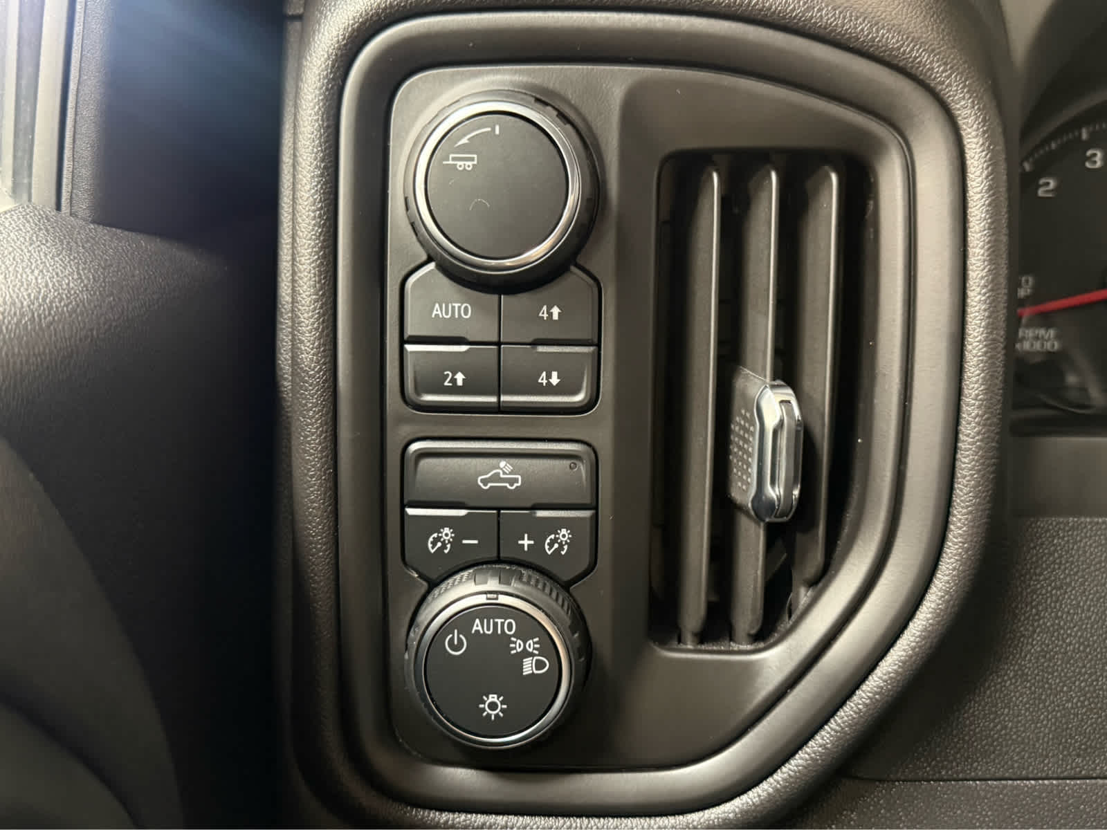 Thumbnail: 2024 Chevrolet Silverado 1500 - 23