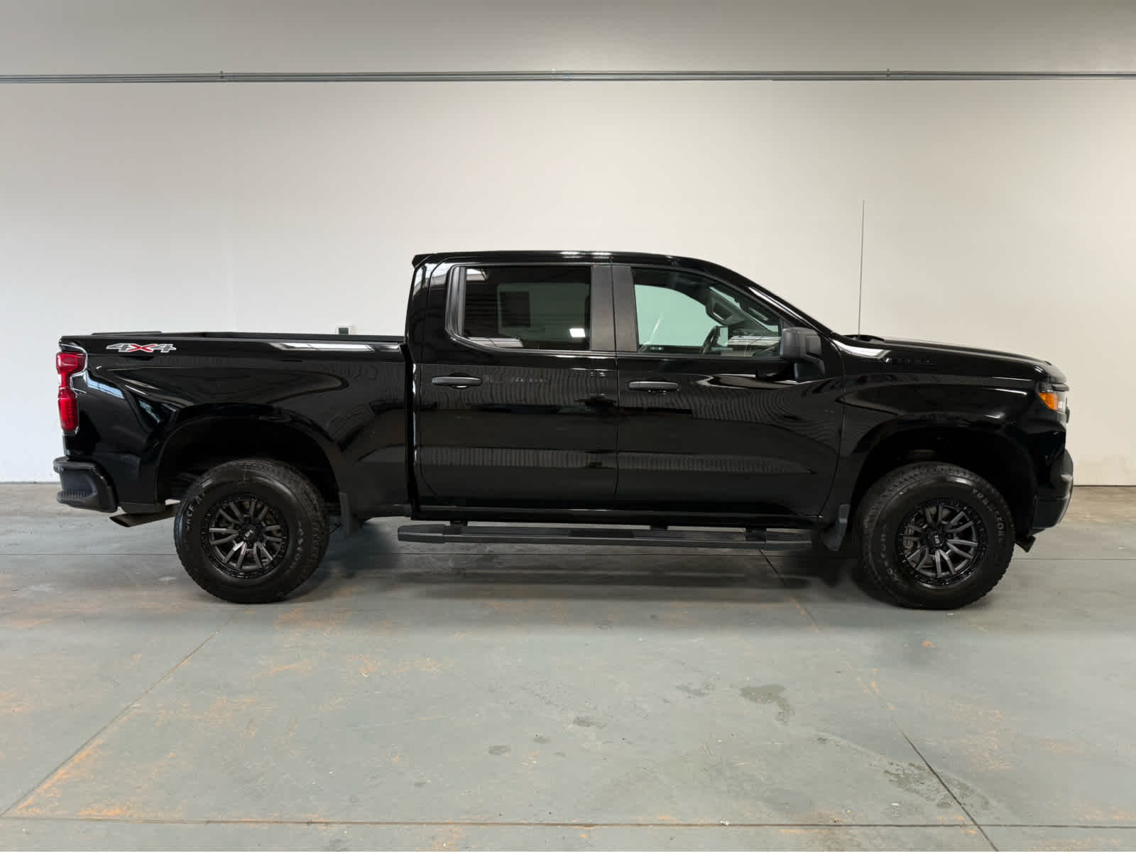 Thumbnail: 2023 Chevrolet Silverado 1500 - 6