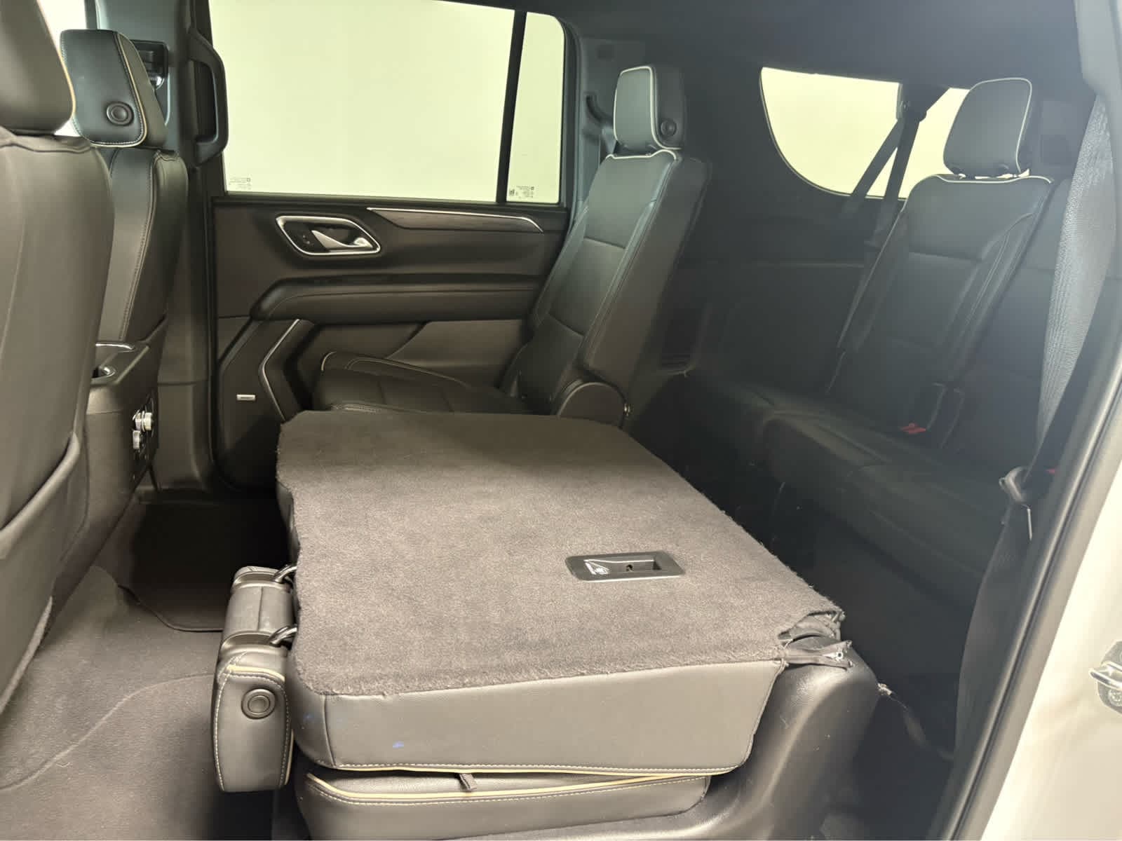 Thumbnail: 2024 GMC Yukon XL - 16