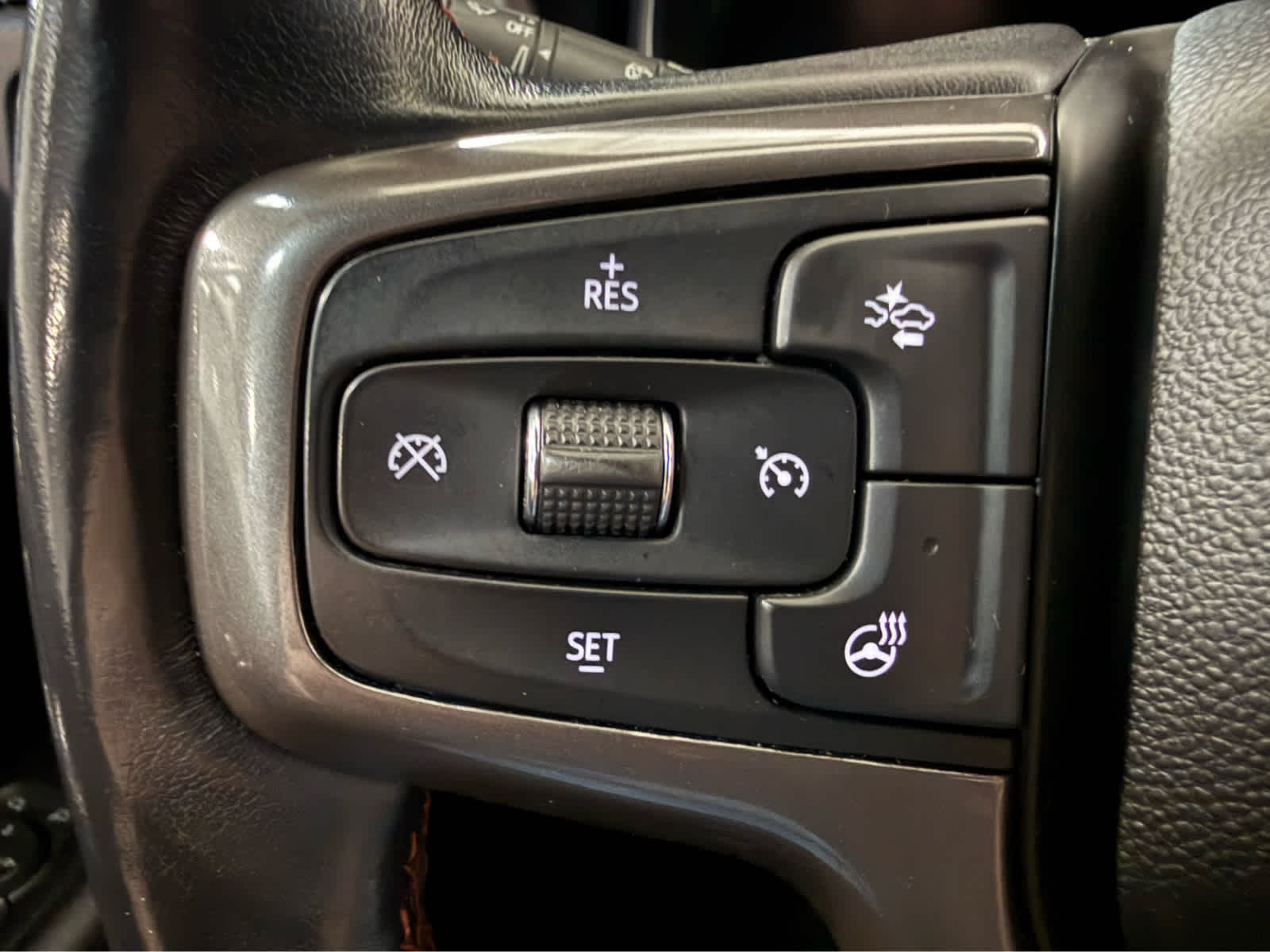 Thumbnail: 2022 Chevrolet Tahoe - 18