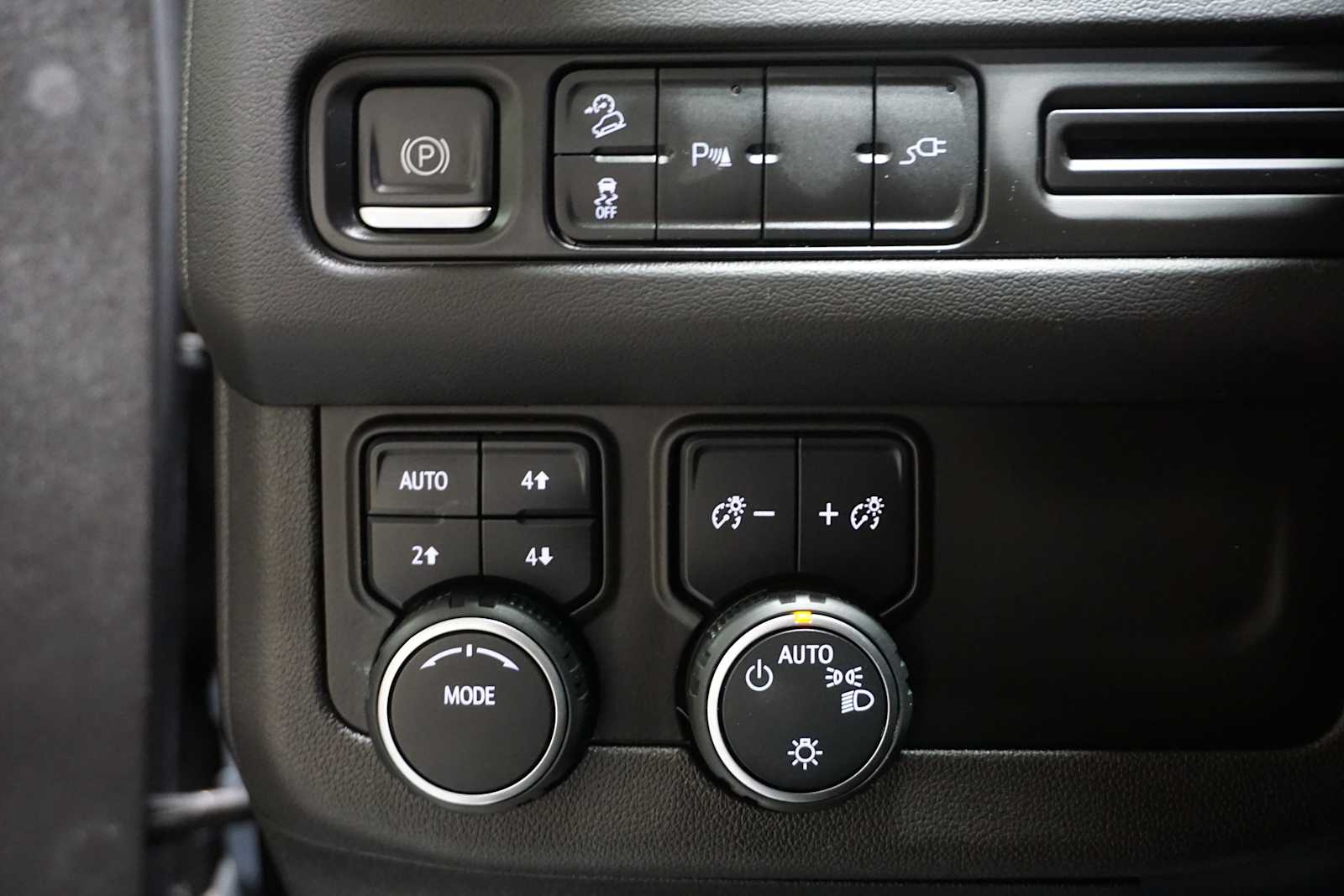 Thumbnail: 2021 Chevrolet Suburban - 29