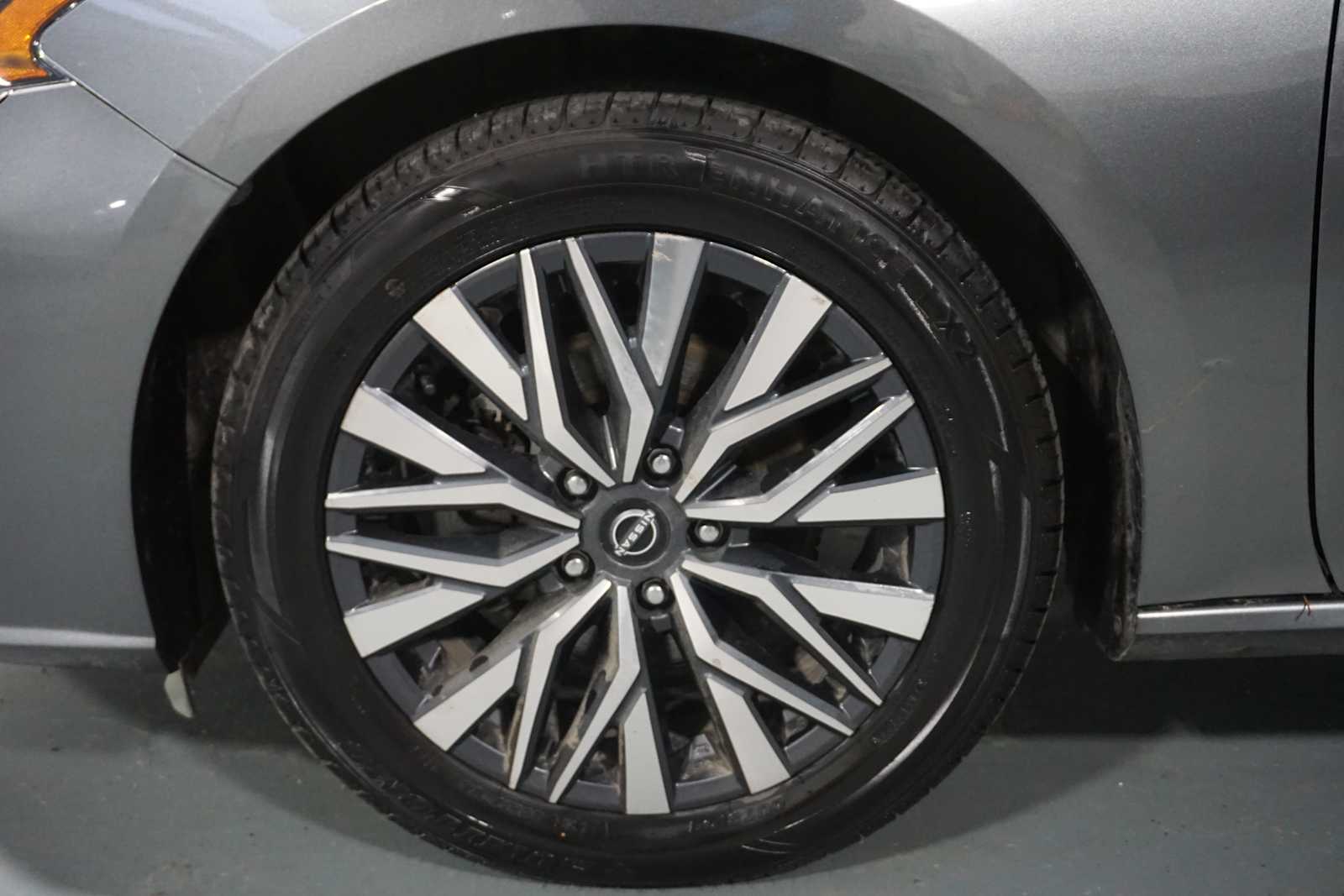 Thumbnail: 2023 Nissan Altima - 9