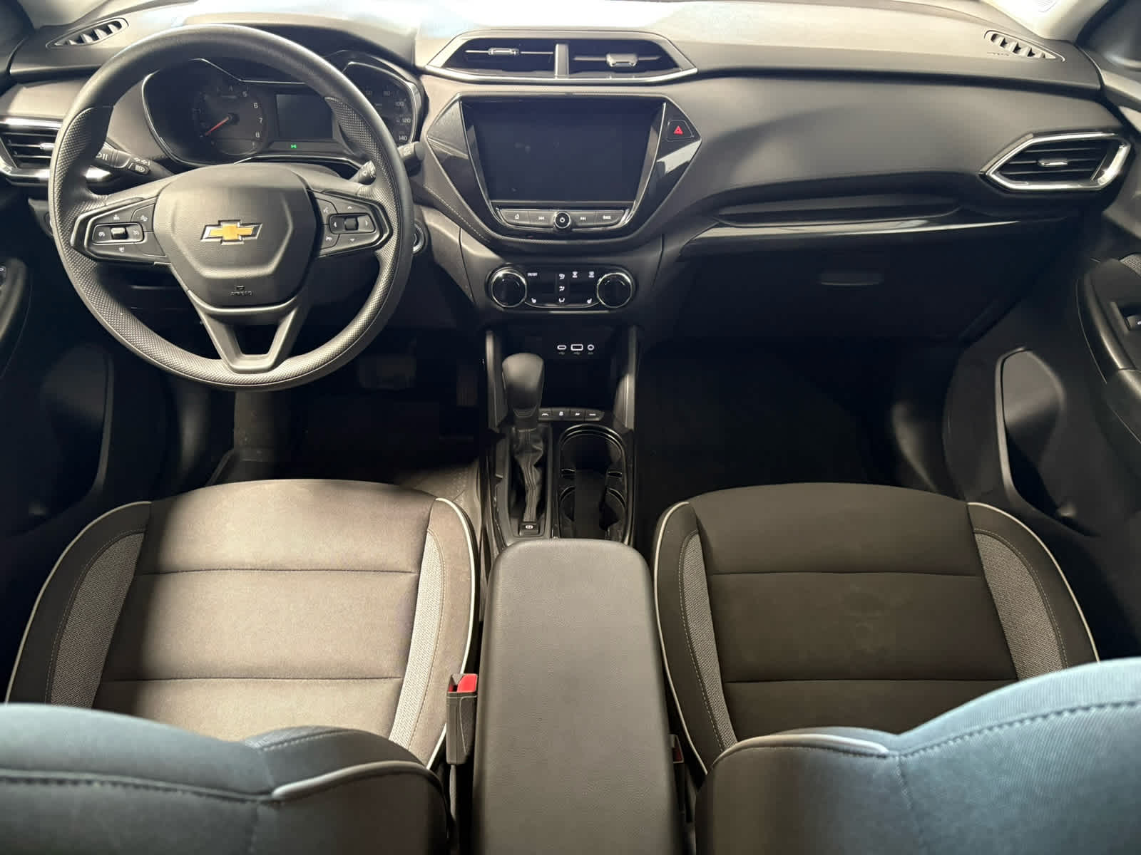 Thumbnail: 2023 Chevrolet TrailBlazer - 15