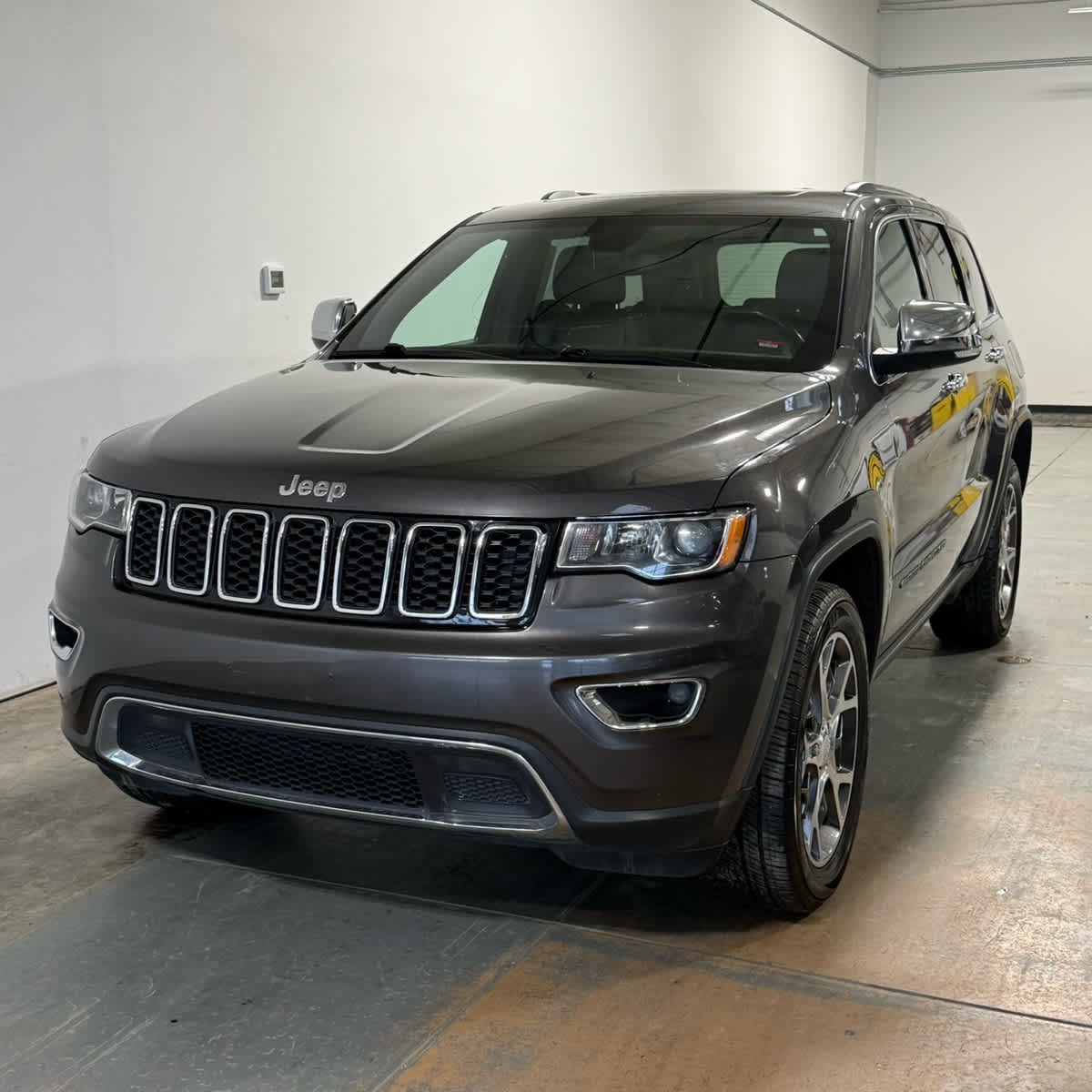 Thumbnail: 2020 Jeep Grand Cherokee - 1