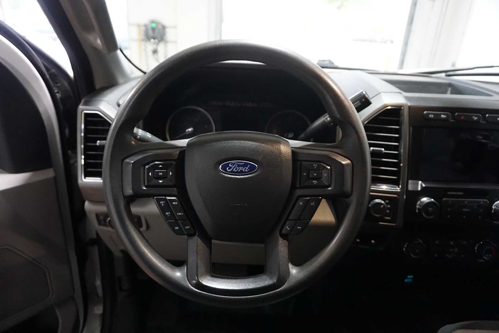 Thumbnail: 2022 Ford F-450 - 18