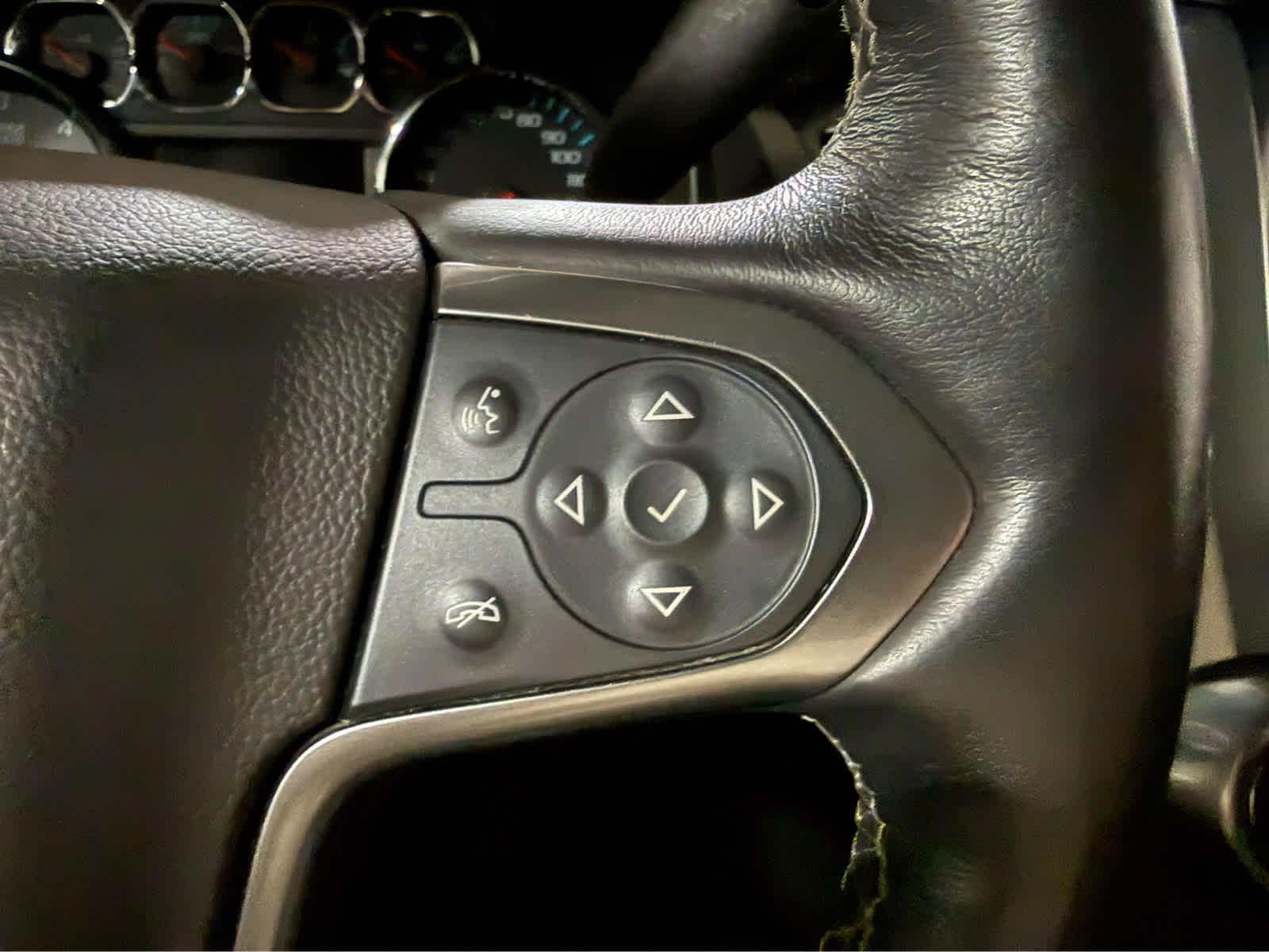 Thumbnail: 2016 Chevrolet Tahoe - 21