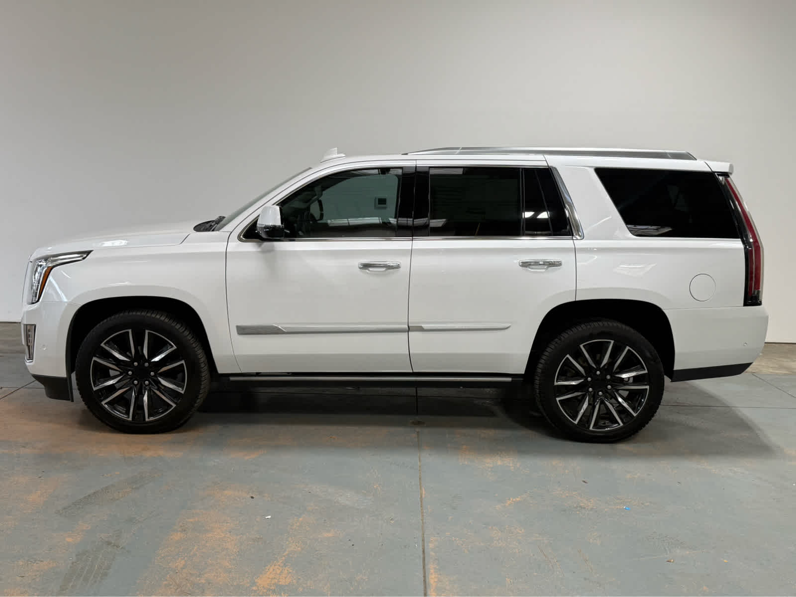 Thumbnail: 2020 Cadillac Escalade - 2